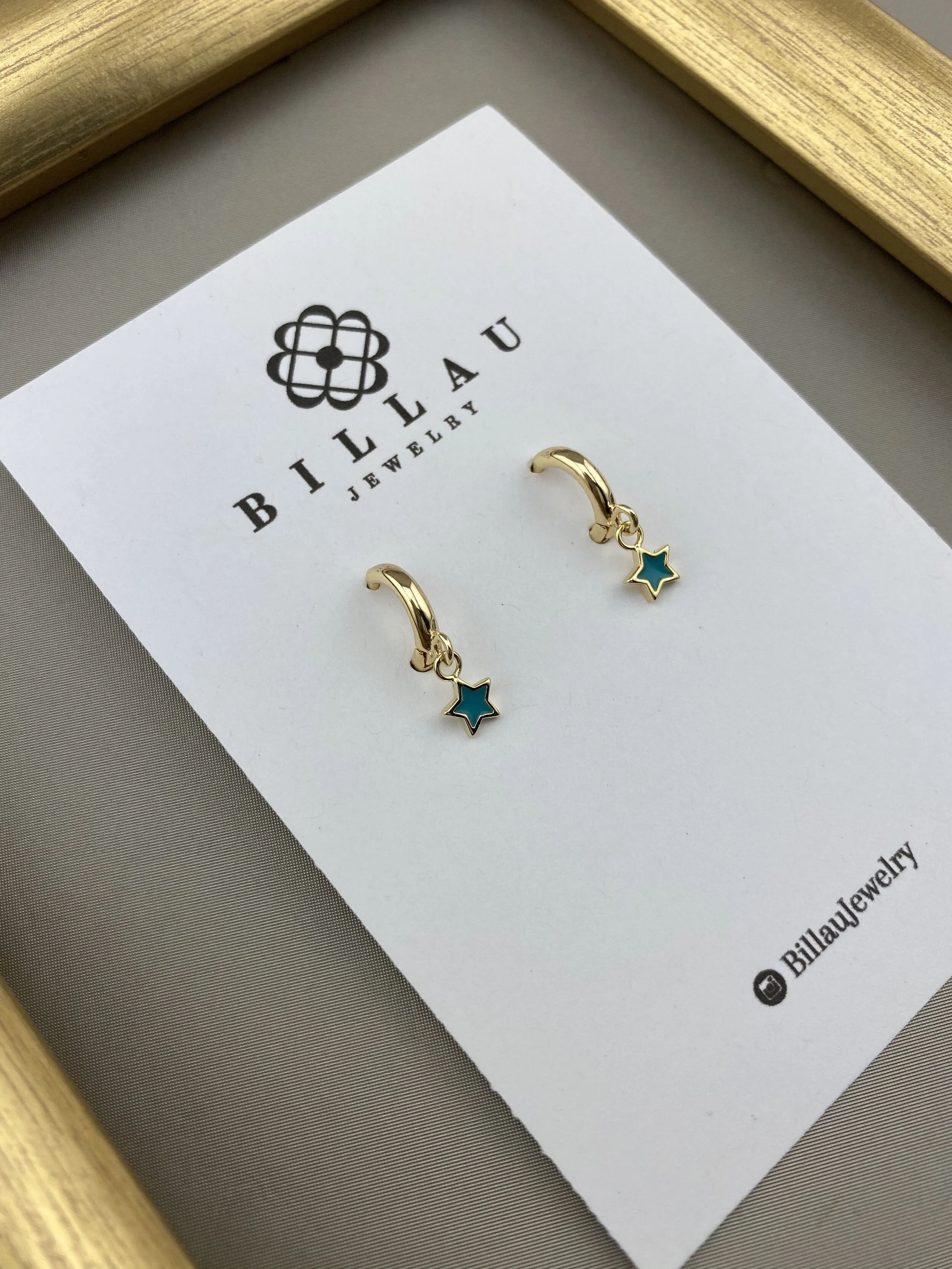 FA5FD9D9-266A-4F9A-BFAB-53C9C2616BE2