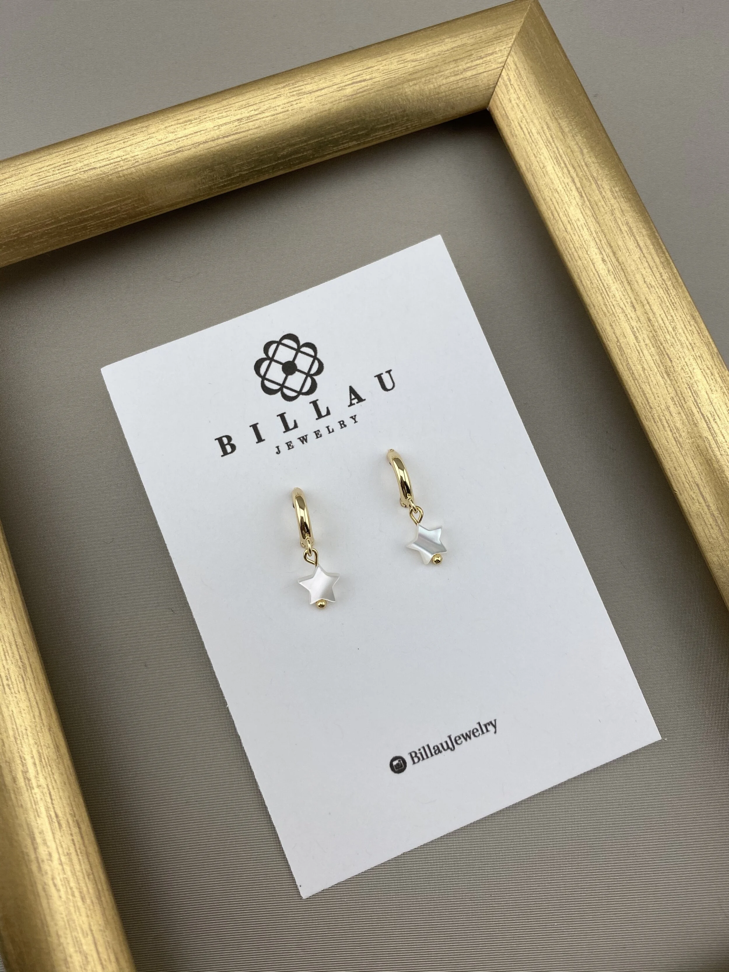 E6A35726-3C72-45E4-BAFF-C2AB50AF9368