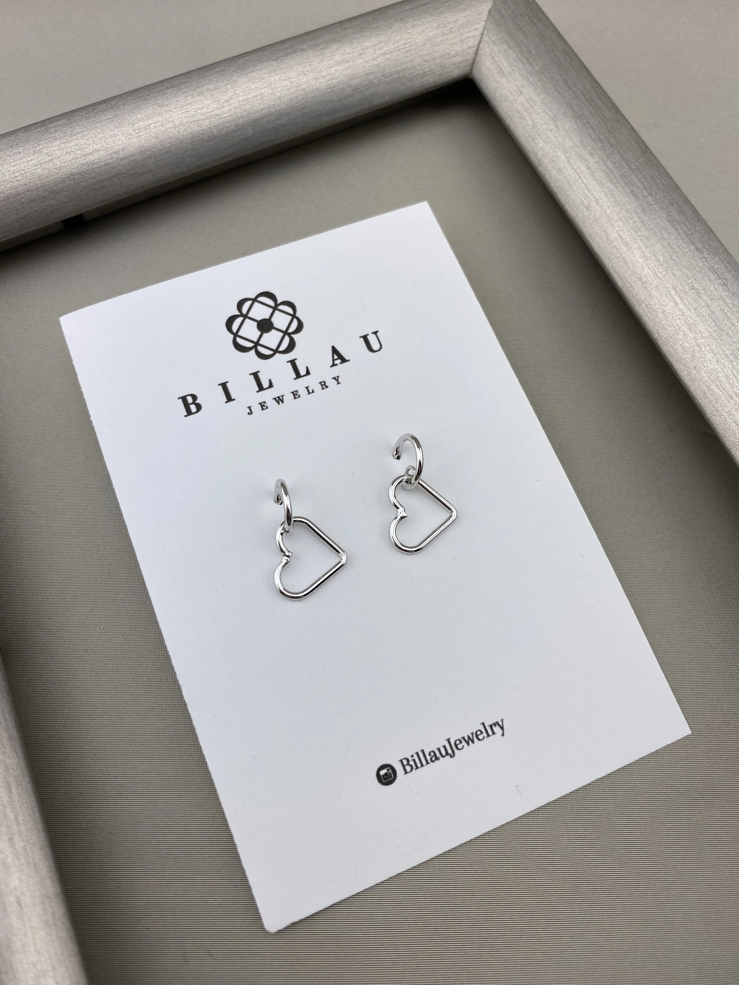 A1E128D5-47B5-4A89-BBF1-2CEC5494C760