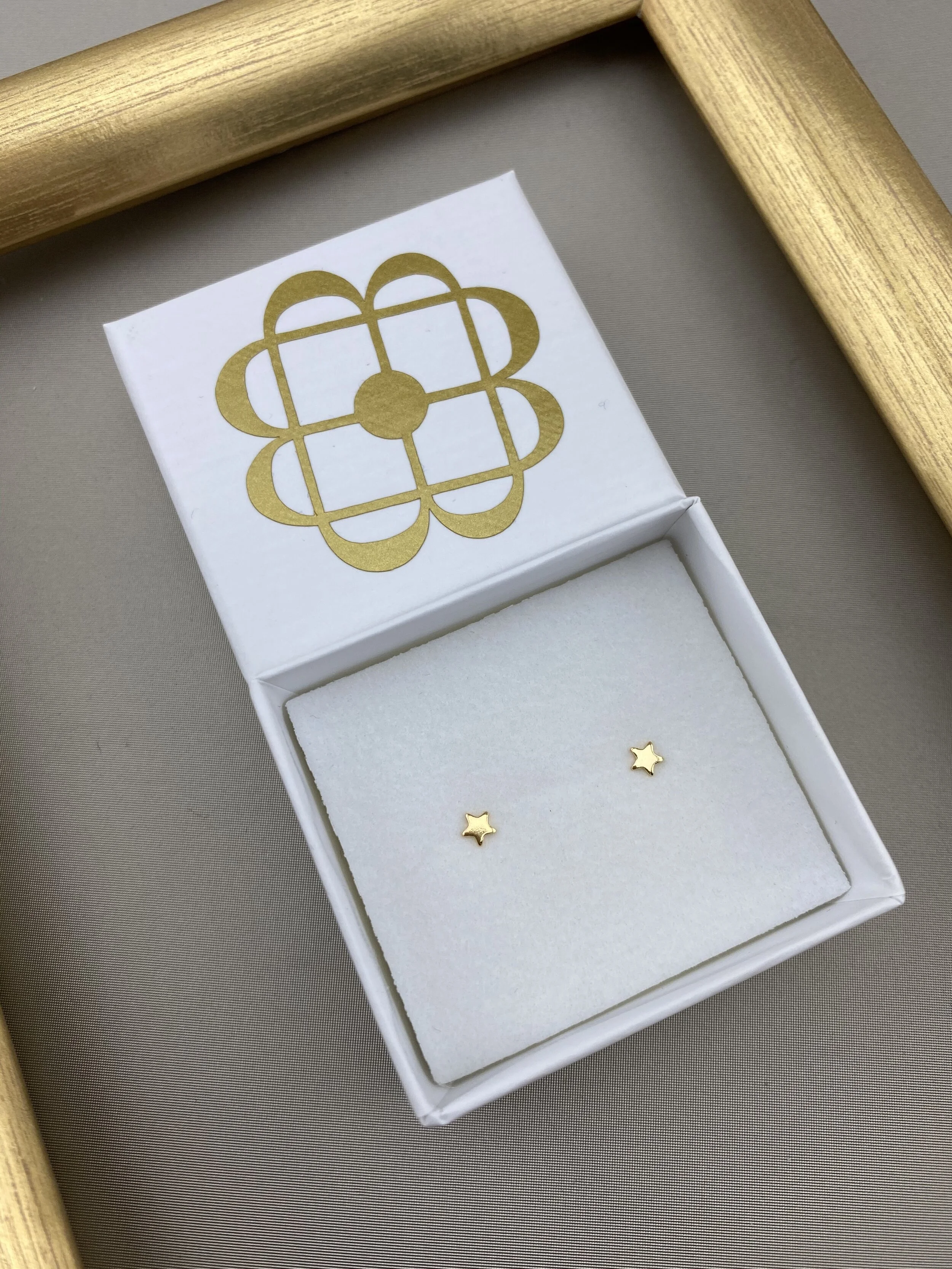 87051690-9132-4222-A77C-2CA11CD35A54