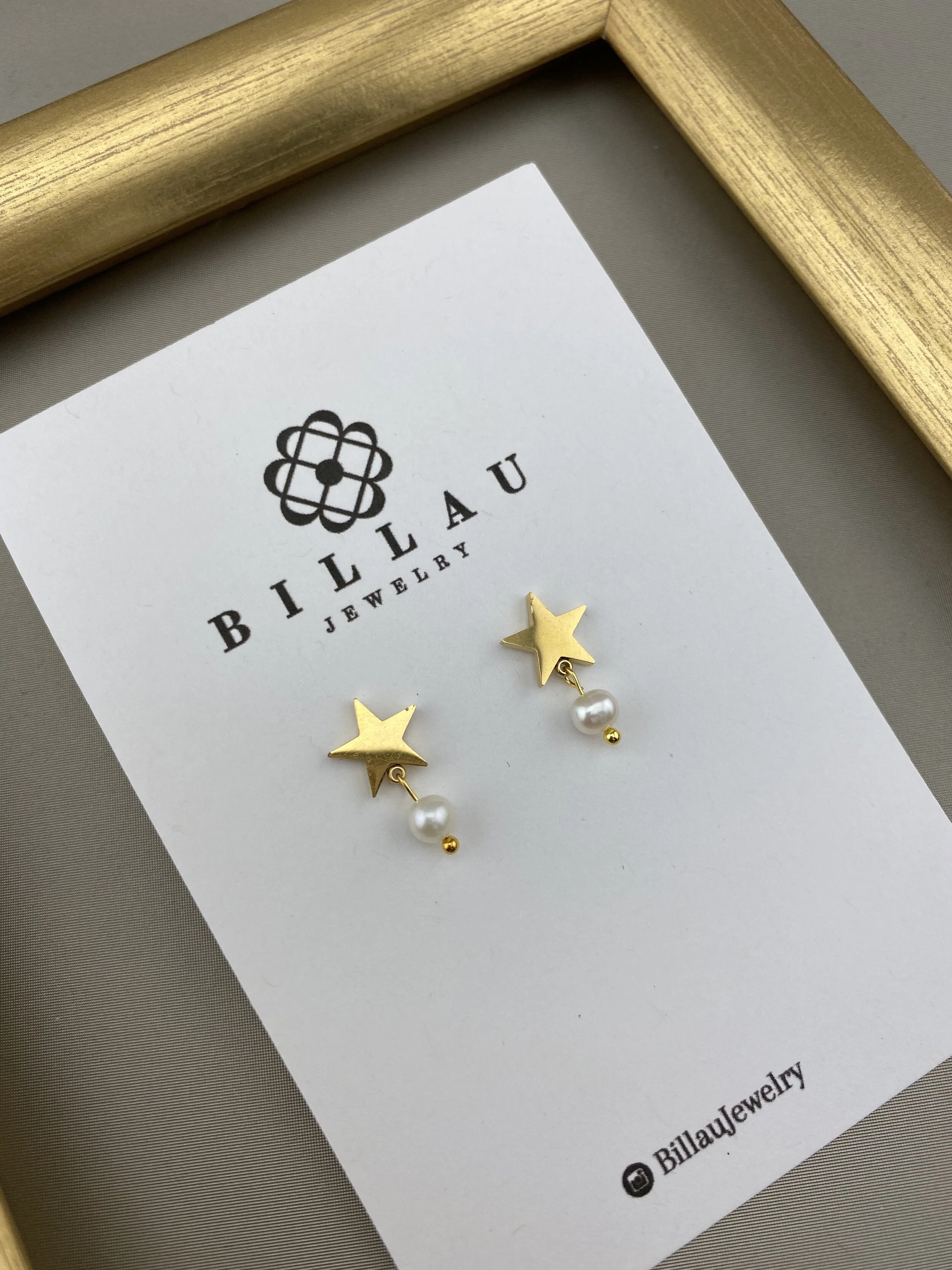 C6A379FC-5E10-42A5-9687-0178CE6EEC5F