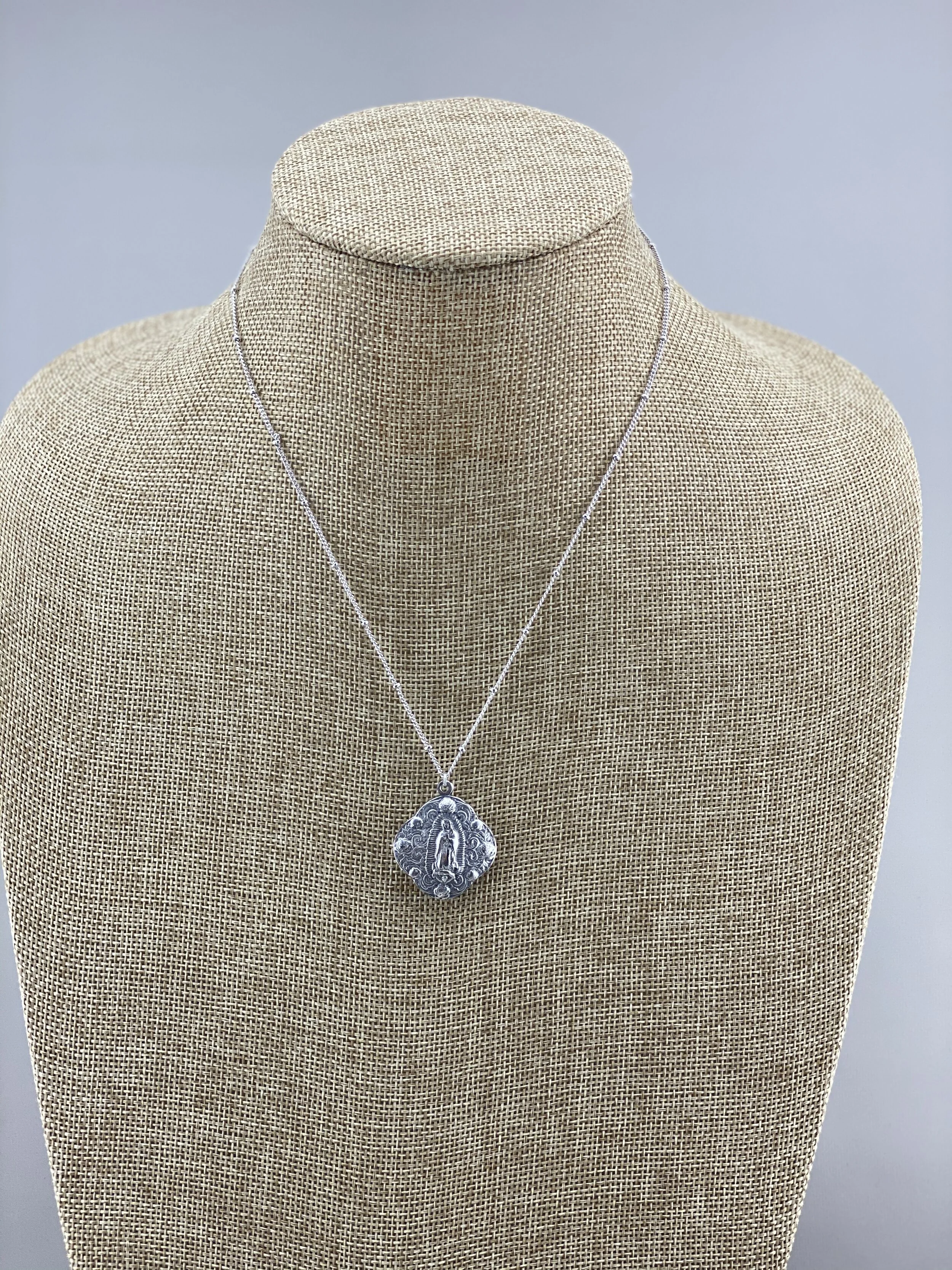 D72A5F17-40A7-47F8-A71B-AFF8C995B4D8