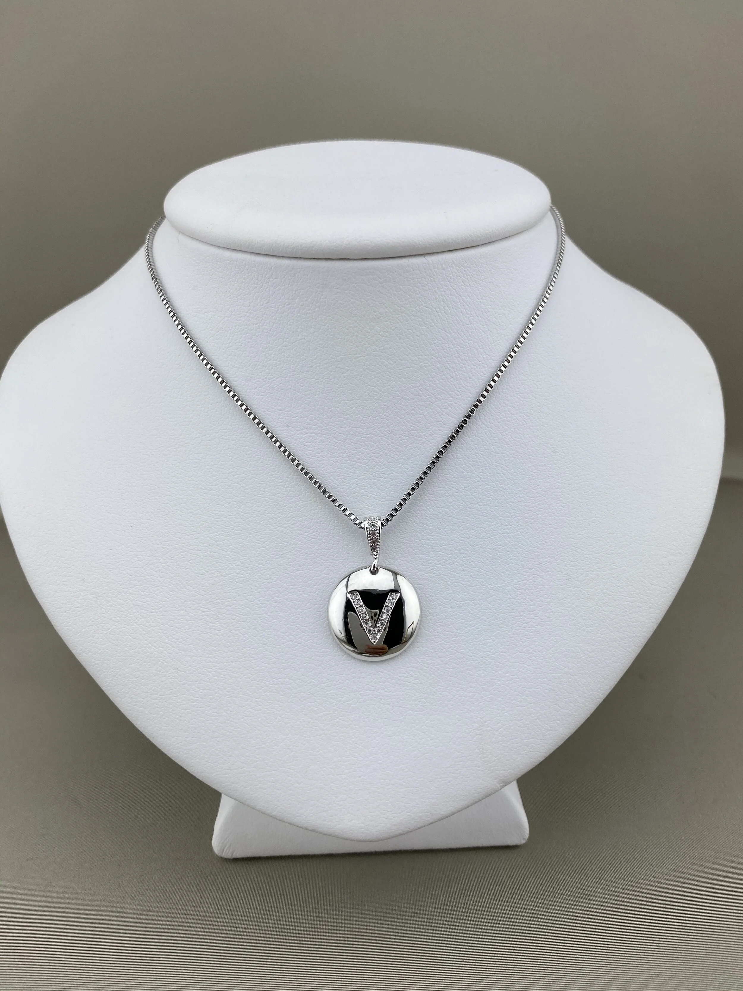 01A69EE9-6745-45CB-ACAB-DEF840033C93