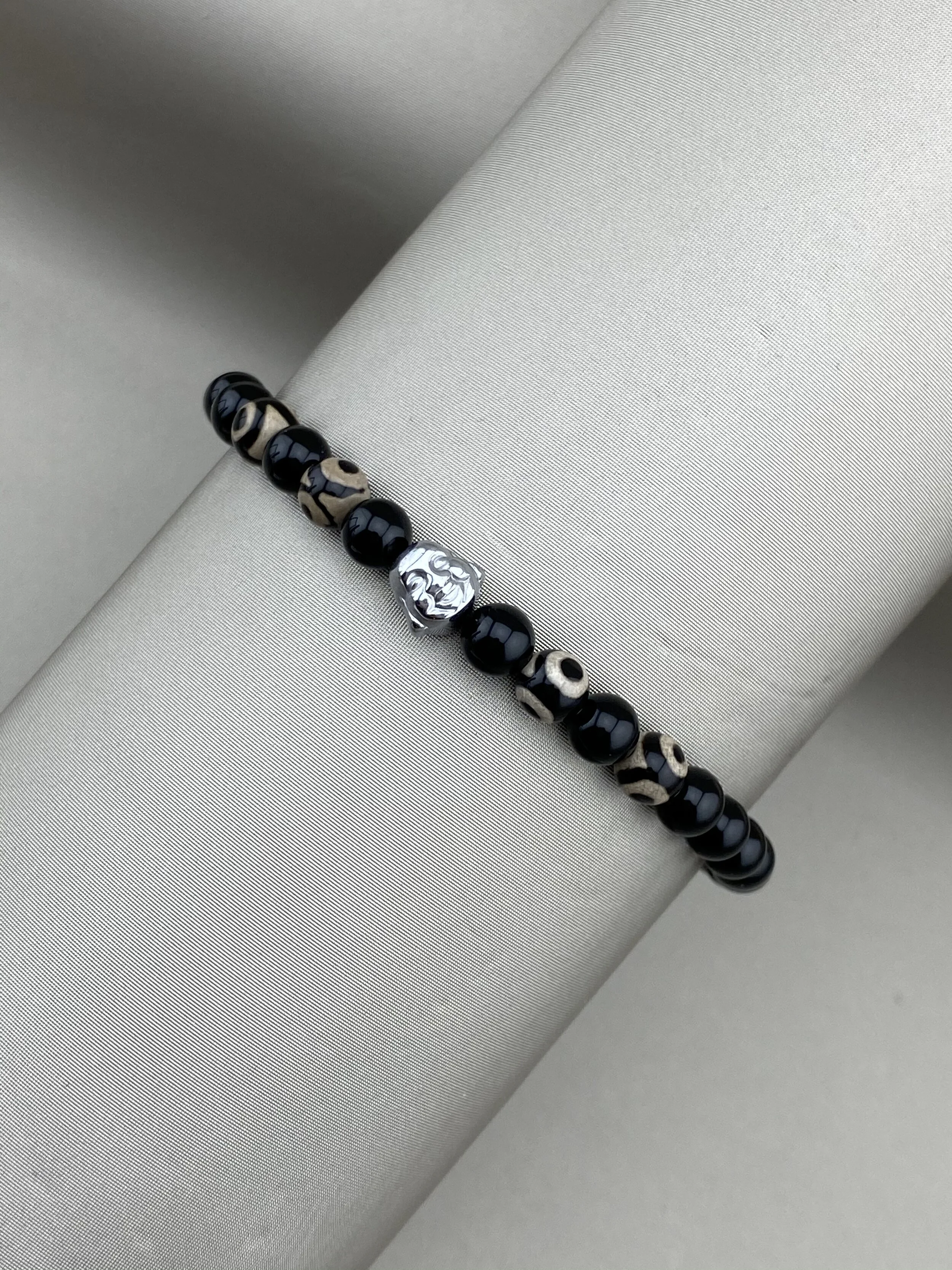 11737E49-774B-4CE9-B5CC-7CABA4145849