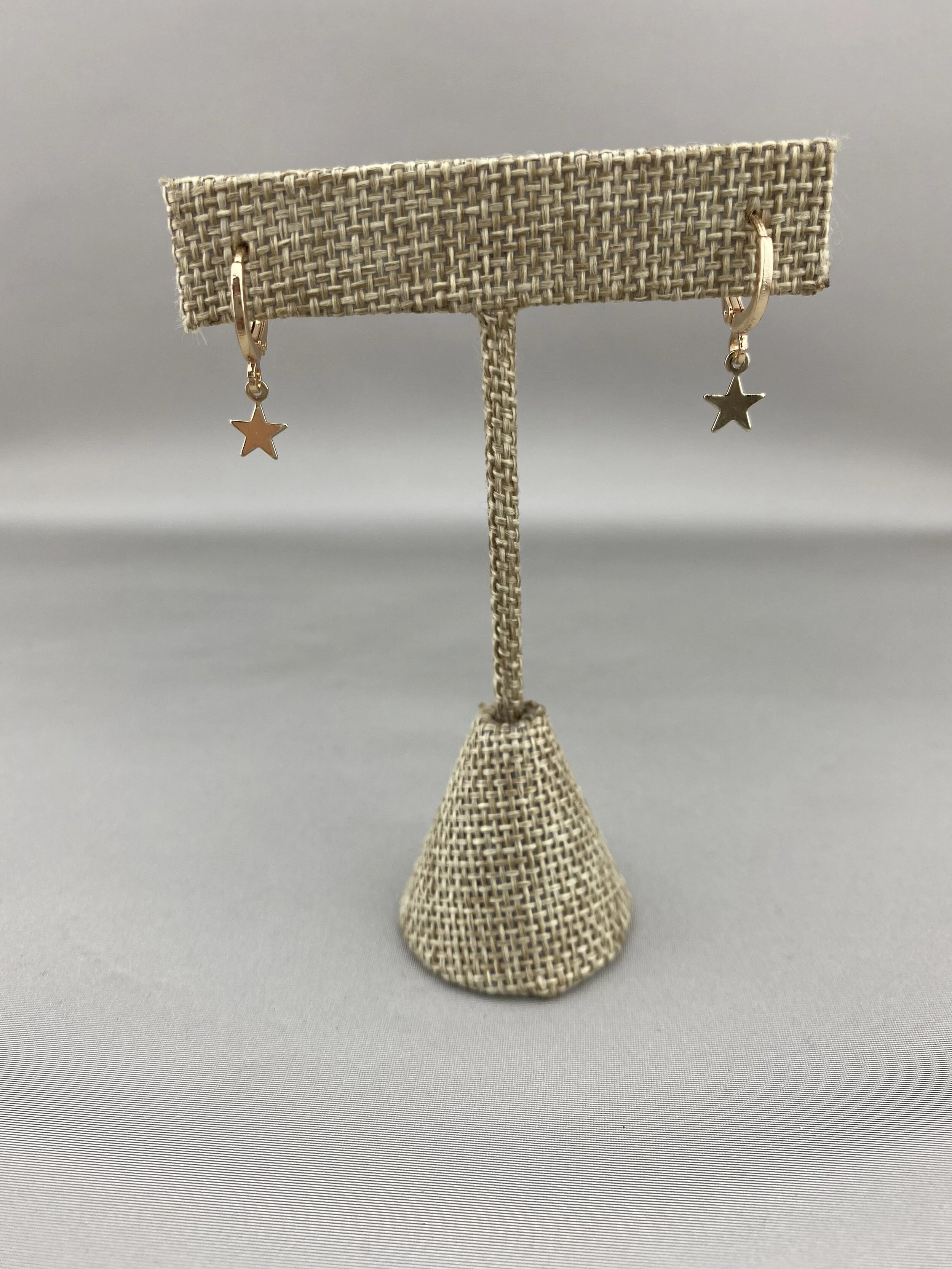 AA3272F6-126C-47CA-96B7-AE52405515AF