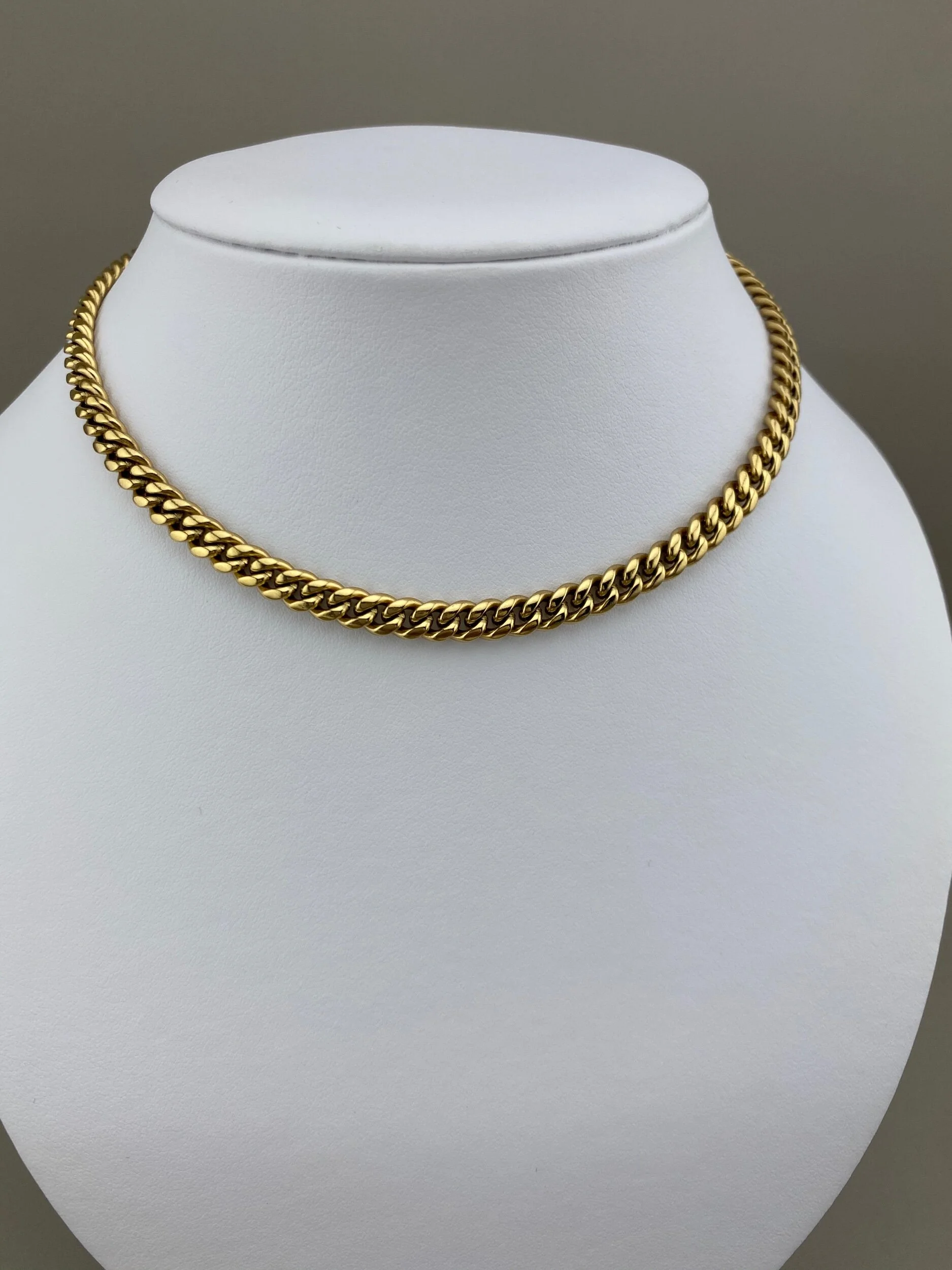 1D0F8FBA-ABDE-4289-8D9F-CC16B55972F6