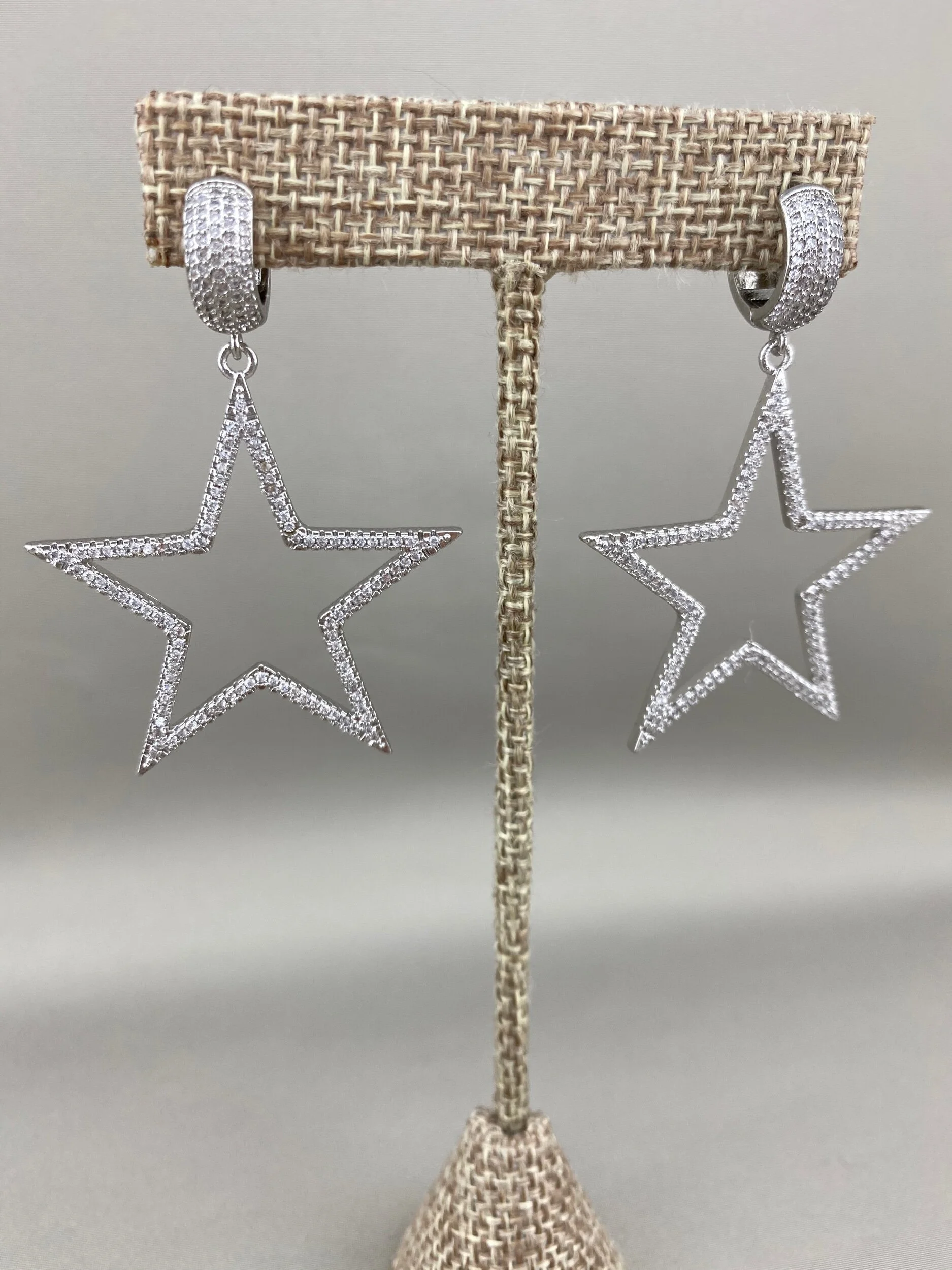 71DBA5B8-98B3-4330-86CF-6C62E892DDA6