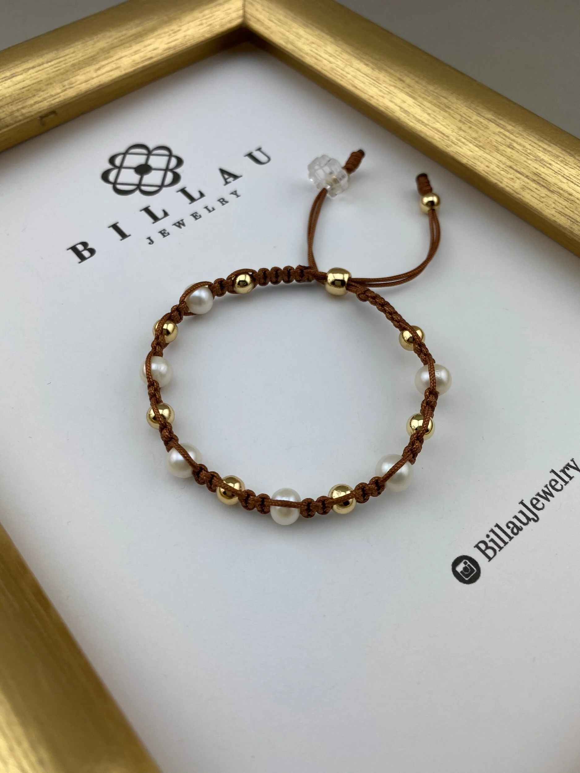 52C8E2E4-081B-4FDD-B1F4-41FB69254FCE