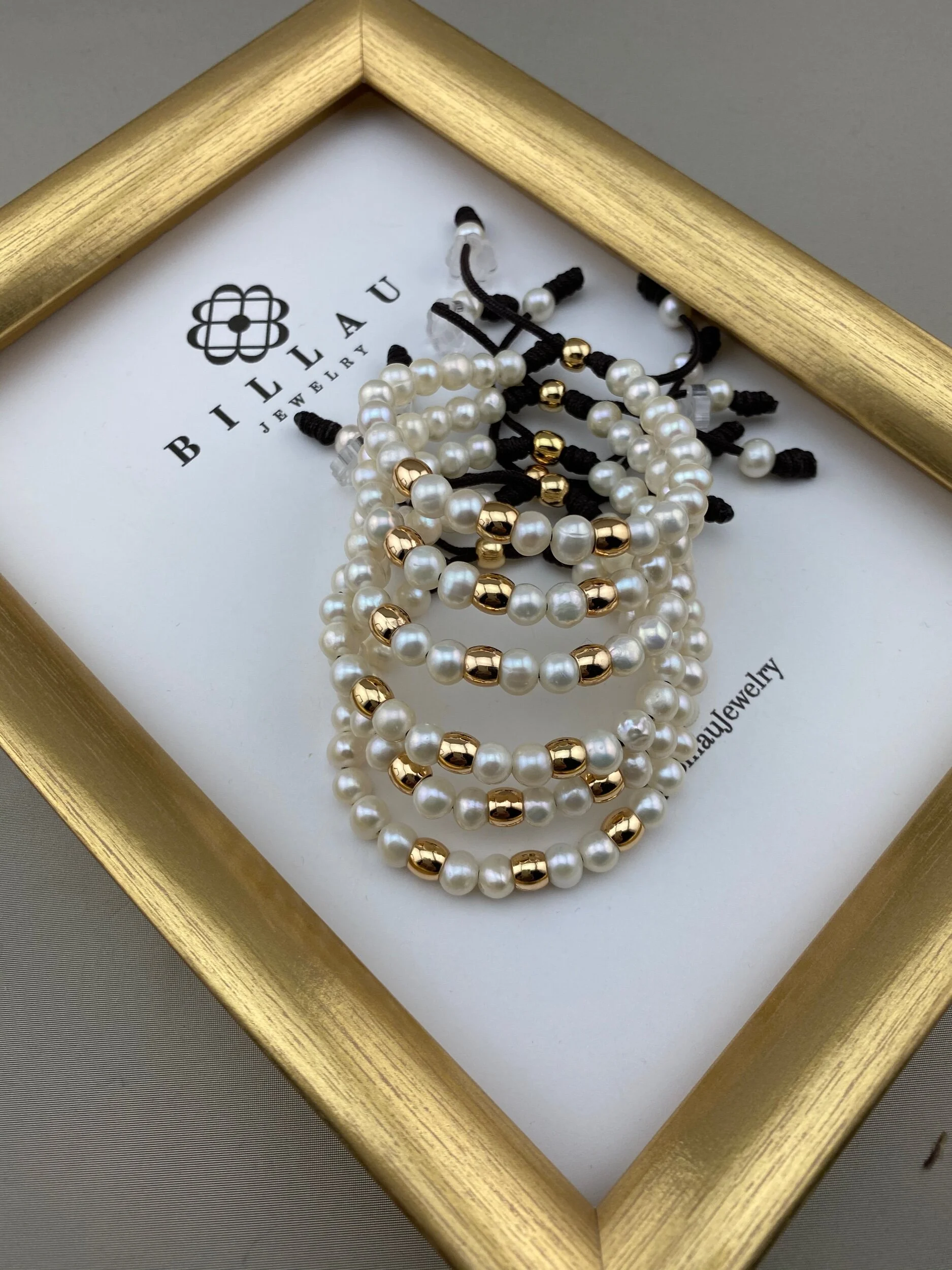 5BA036BE-0FFF-4CFE-ADBE-92137627CD68