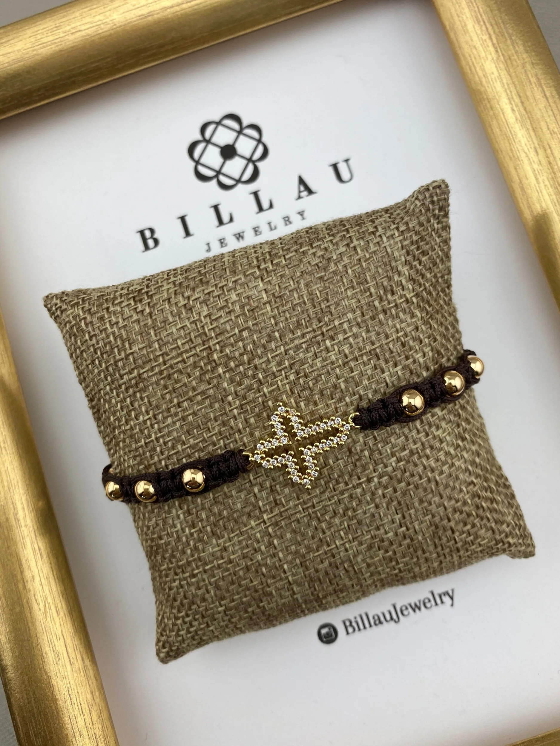 2B3F953F-C555-4BB8-A79C-88FD3D21E66B