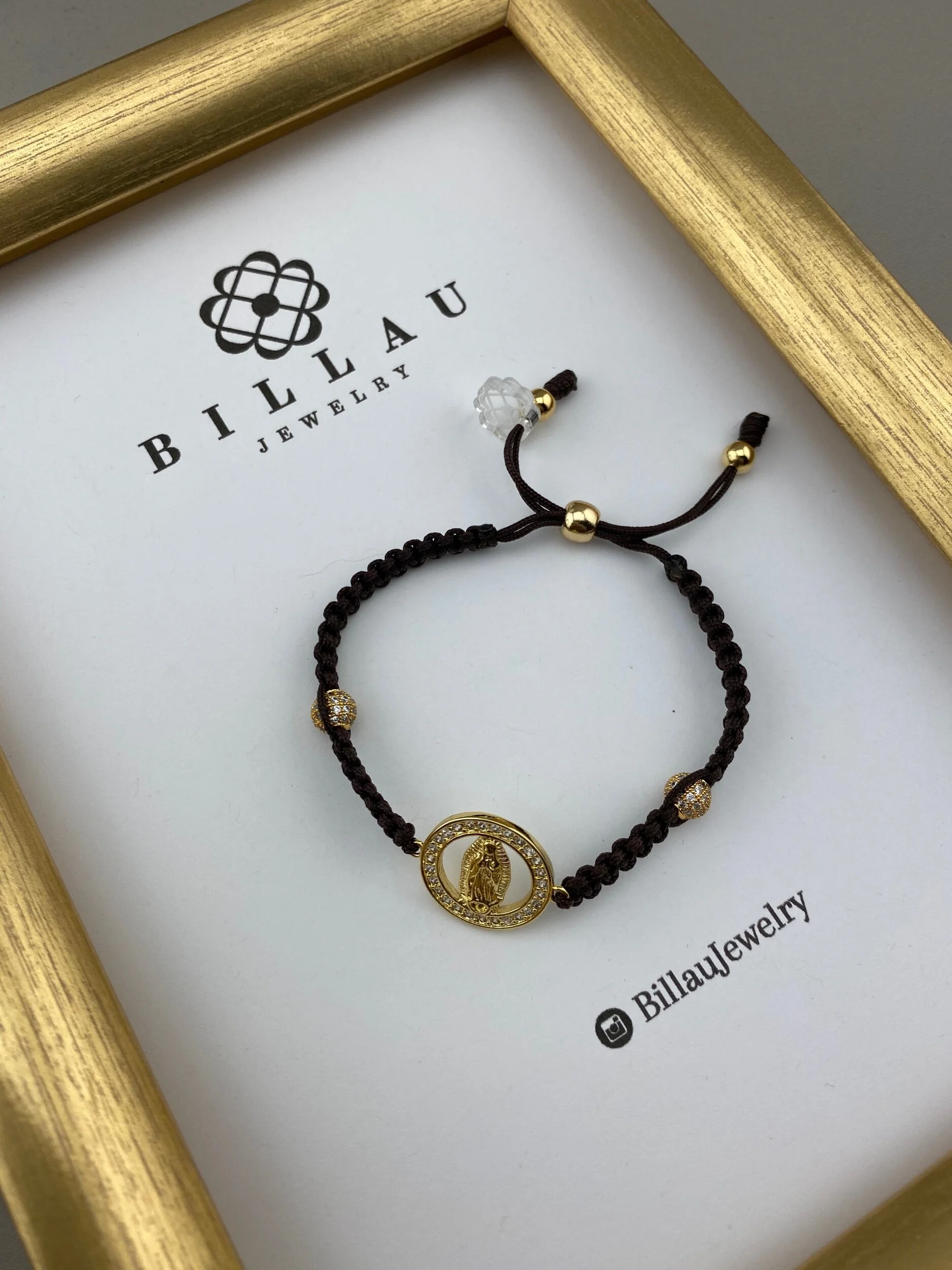 B818FCD9-C913-4457-BC3E-051FFD3A67F7