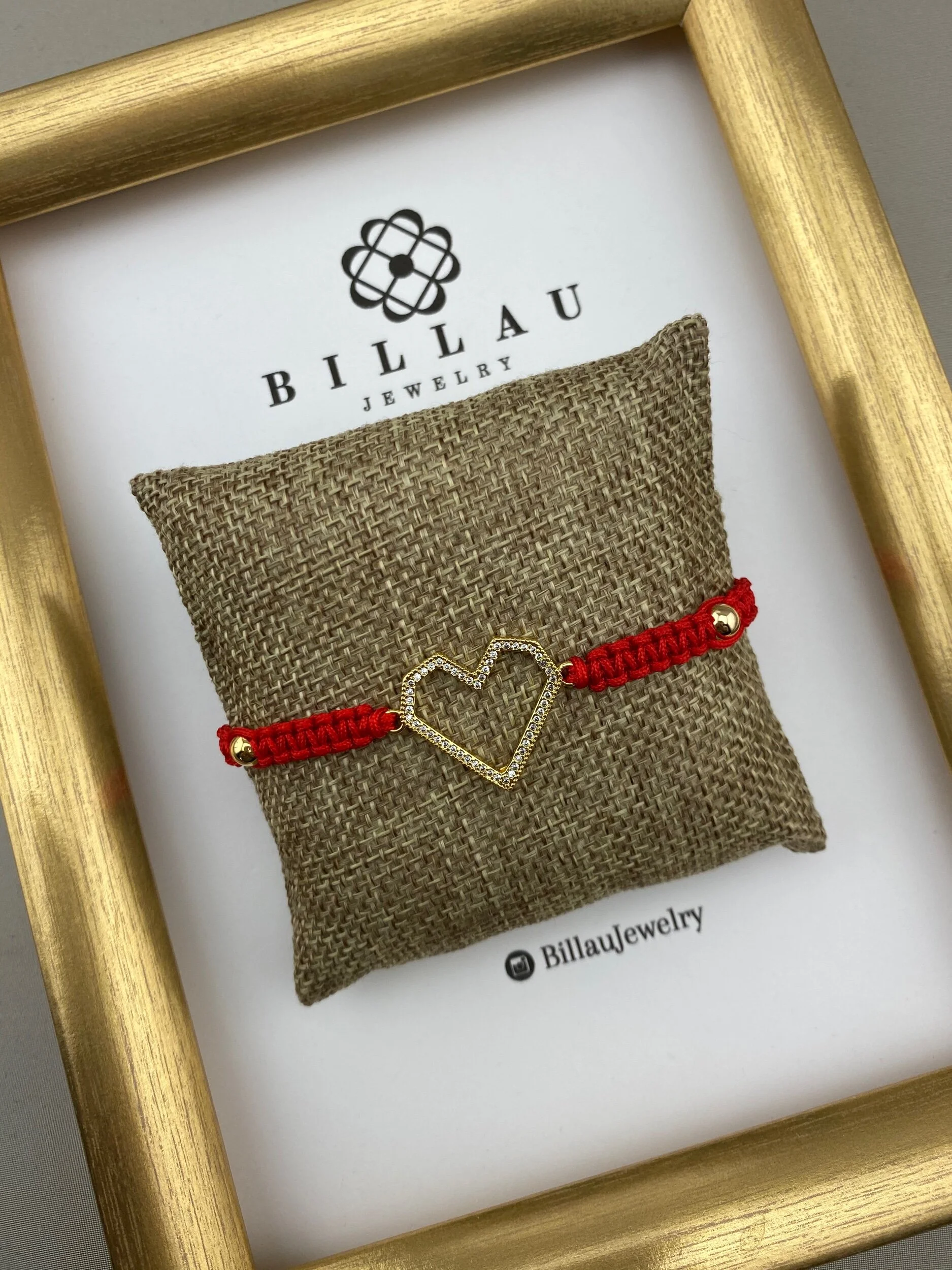 01EF0D63-6AD8-4E84-A6A9-80B5186248CE