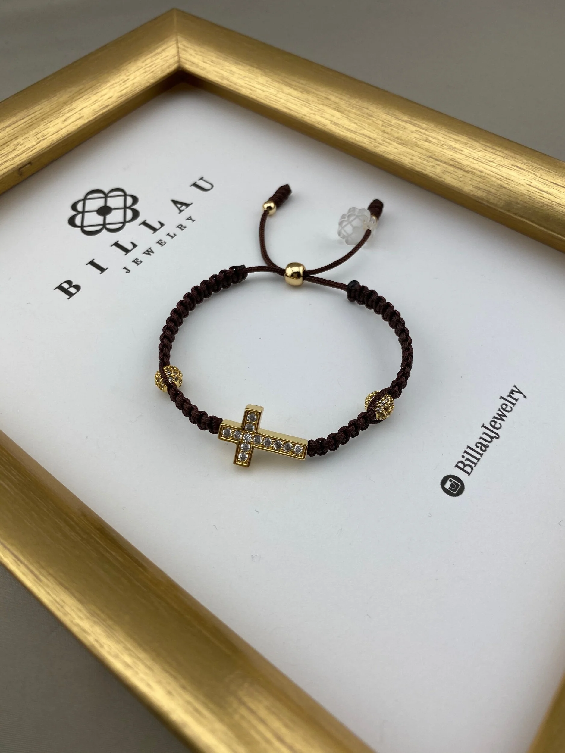 60E7697A-89FE-4FC6-A553-37B6821E45D3