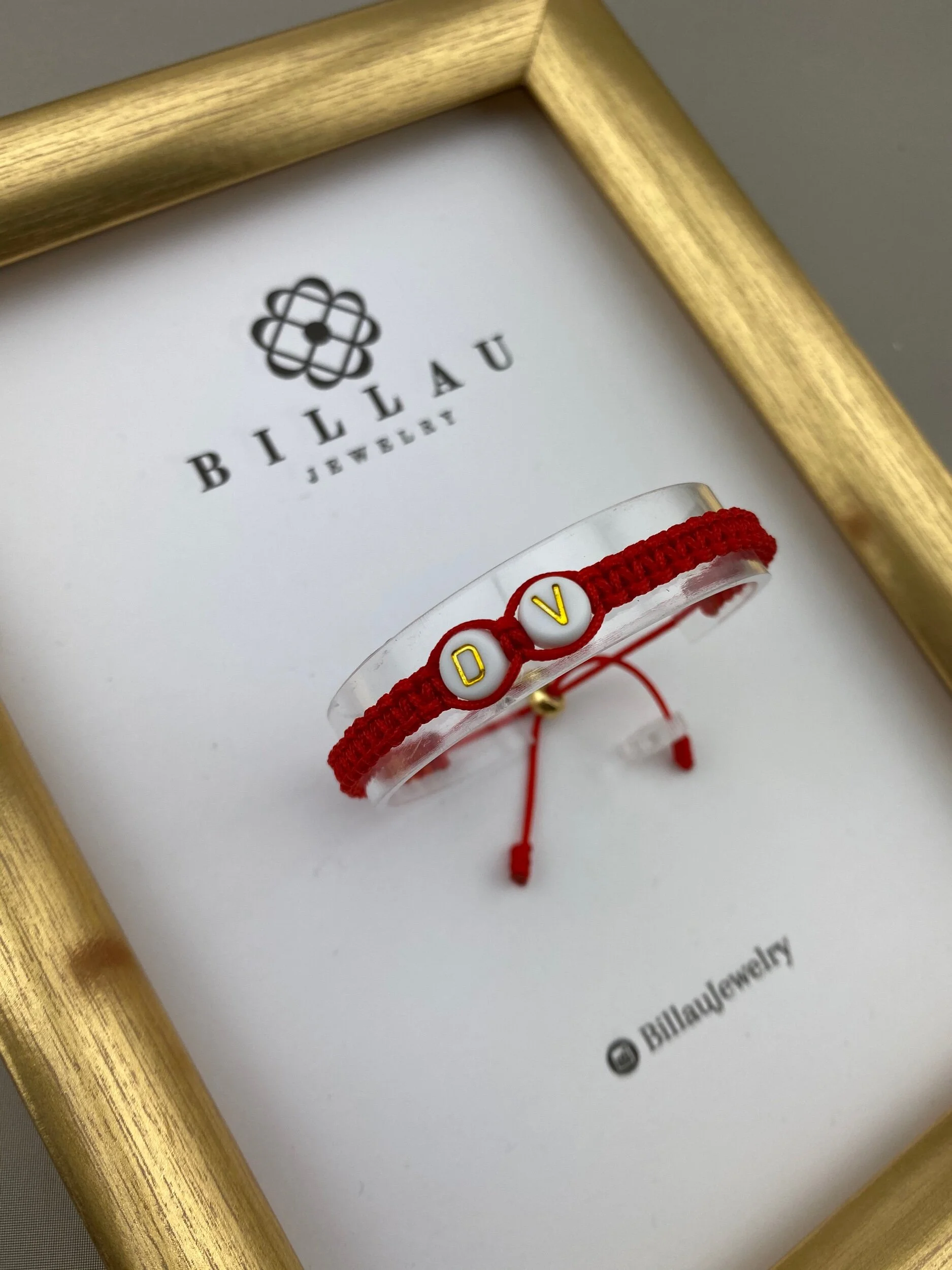 E5C21E42-A3F5-4B4E-AF33-4AD6091D29CB