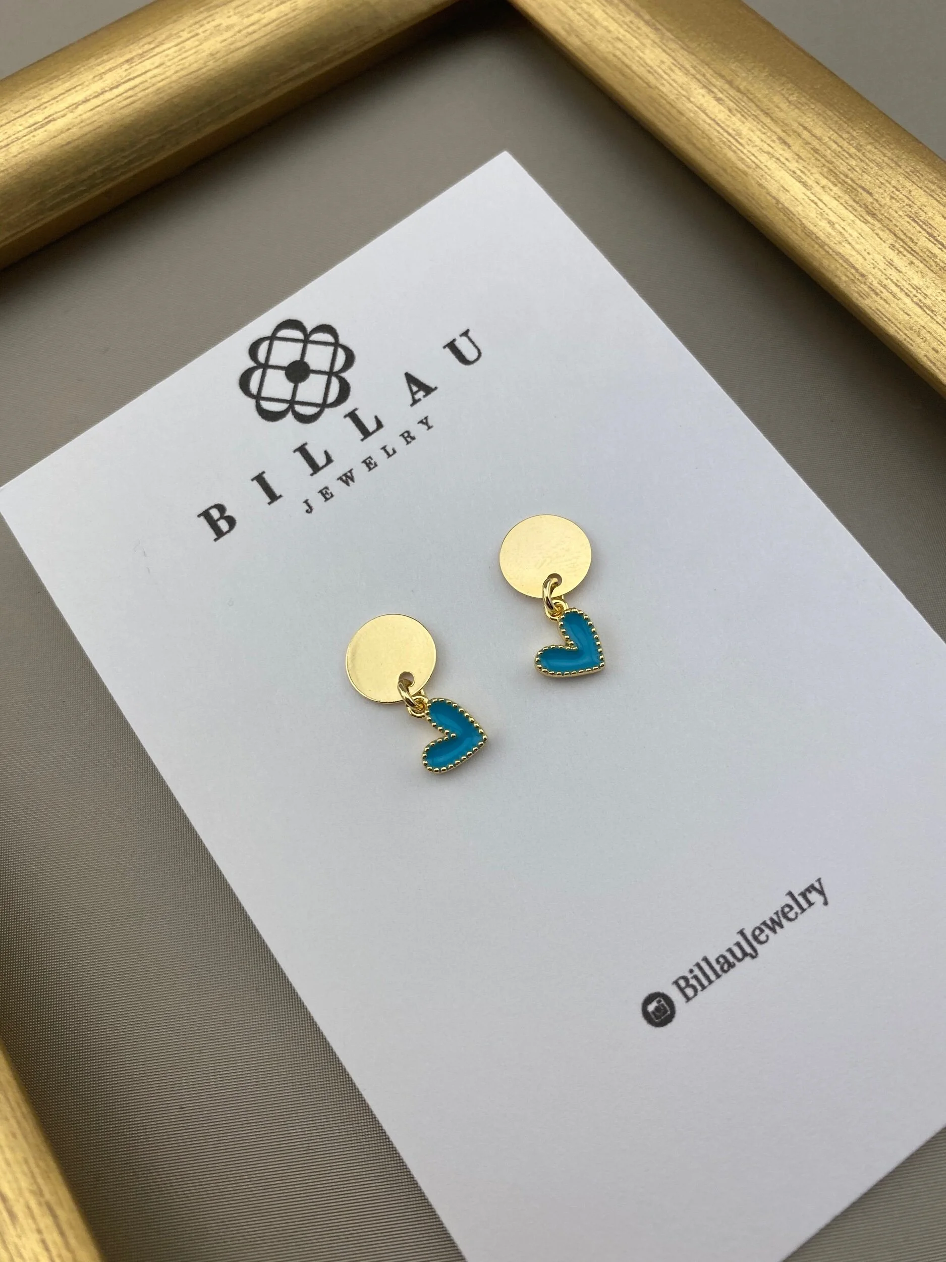 AEB675AB-E557-48B2-AEB7-BC54243DFF6D