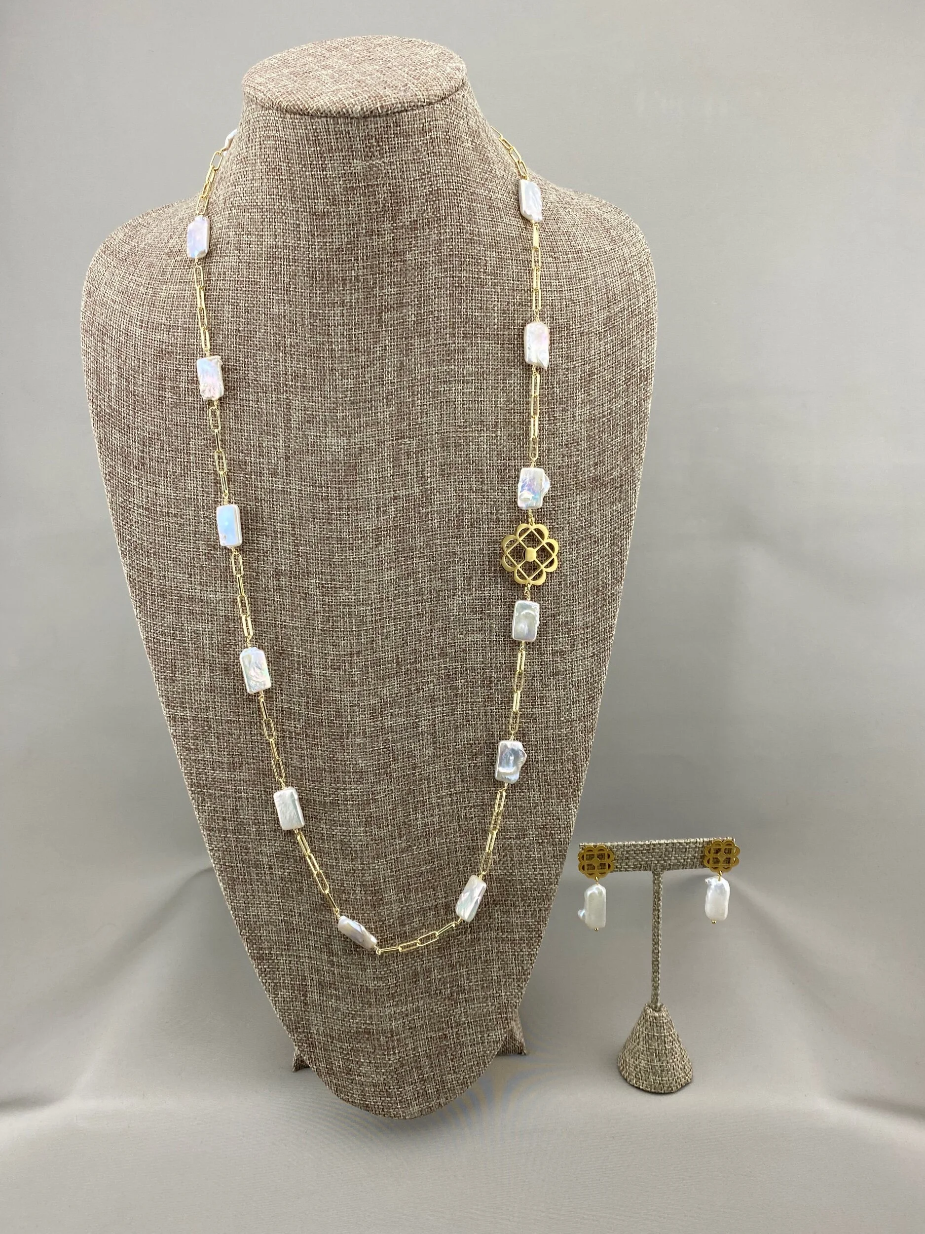 EC7B8083-6FD9-4BA8-936E-B83F53820E40