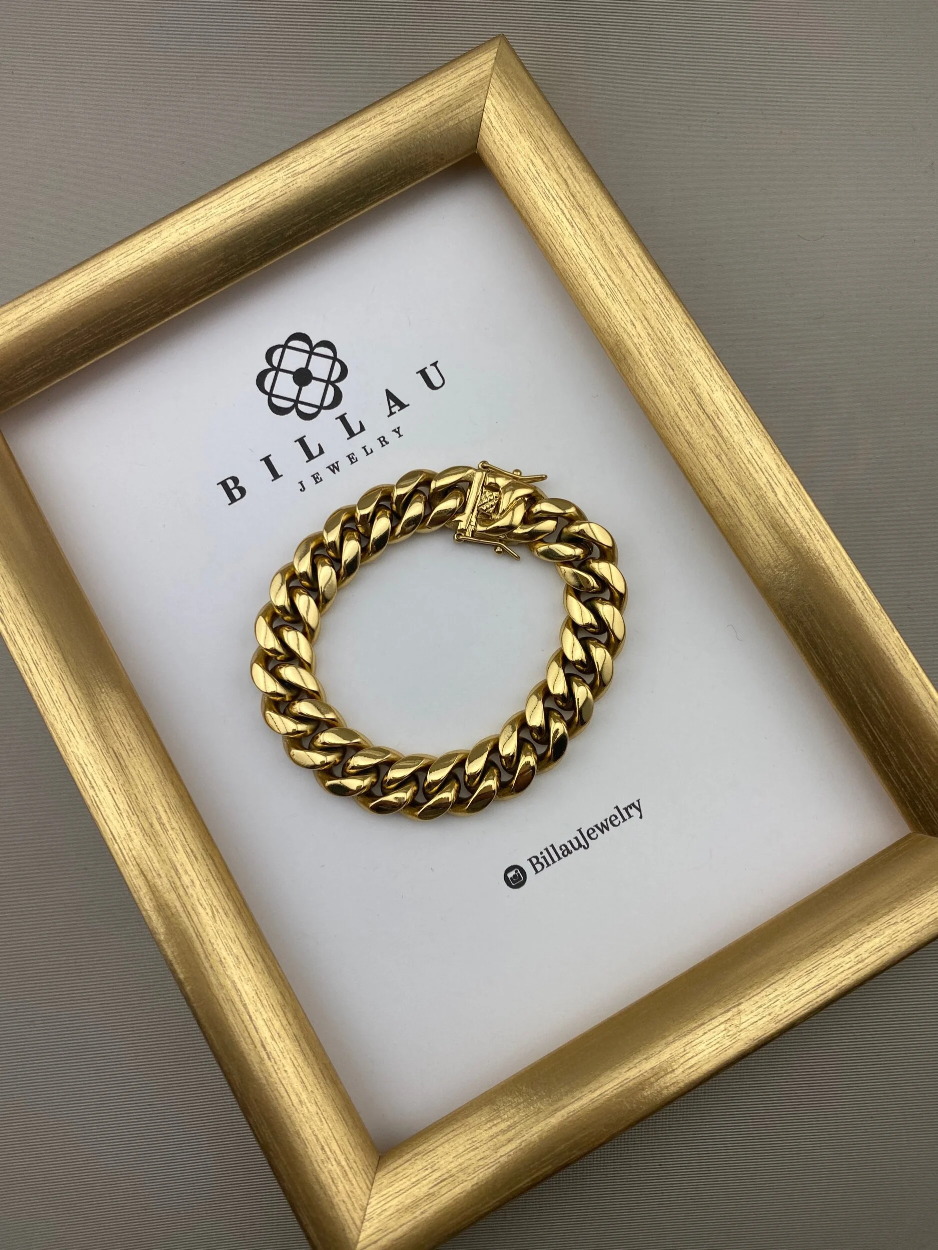 74328654-3DC5-4038-AF62-3727205C86AB