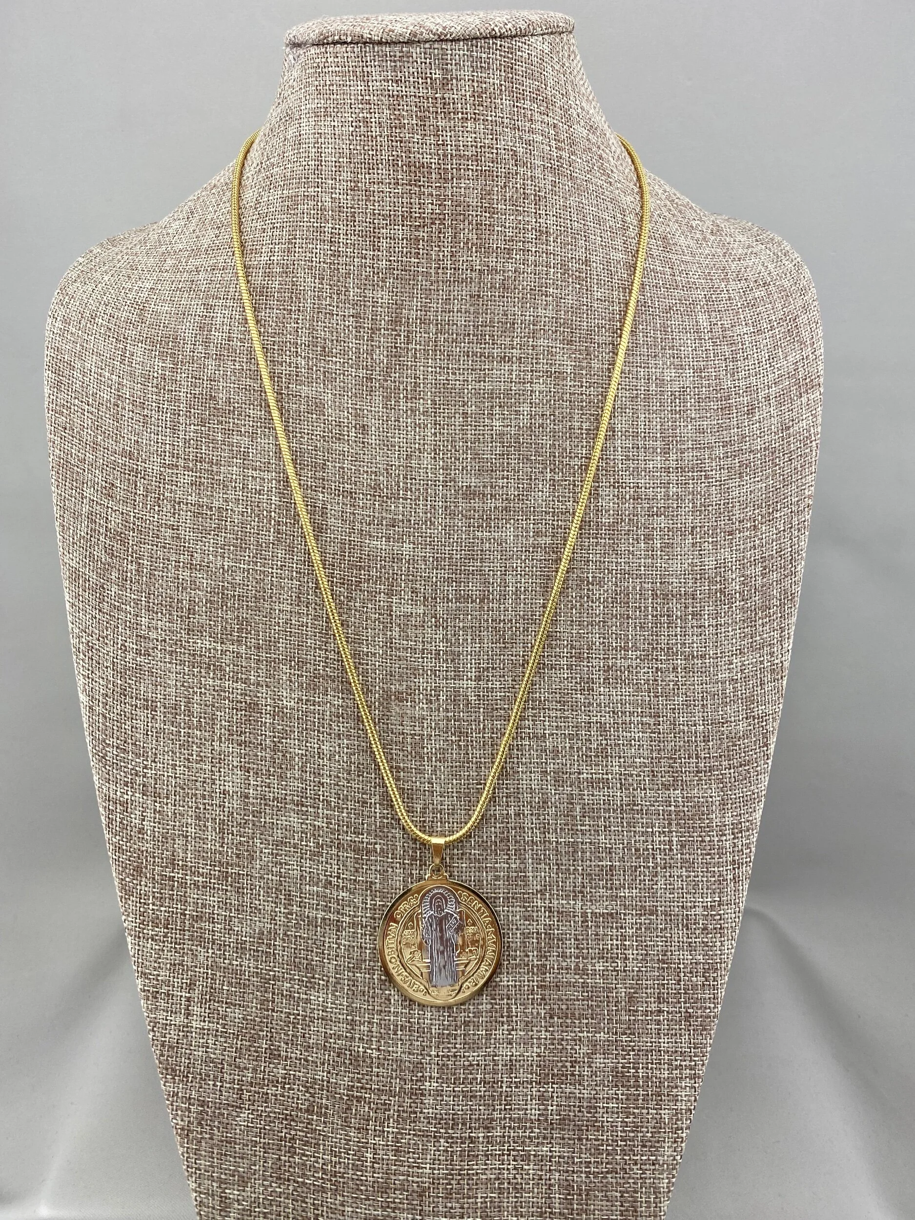 F62766C7-D6F4-404B-8FBC-36A8C46B3D5E