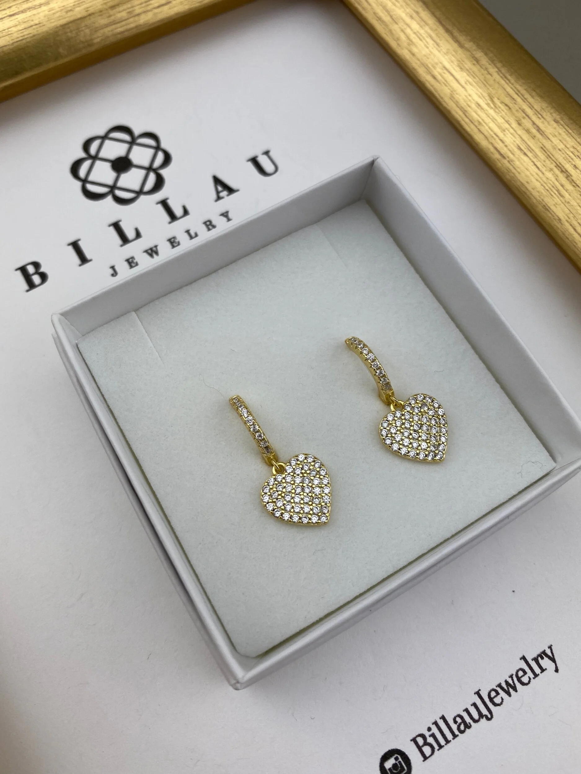 C7F085D6-AE76-4F43-849C-A9AAFC80A297