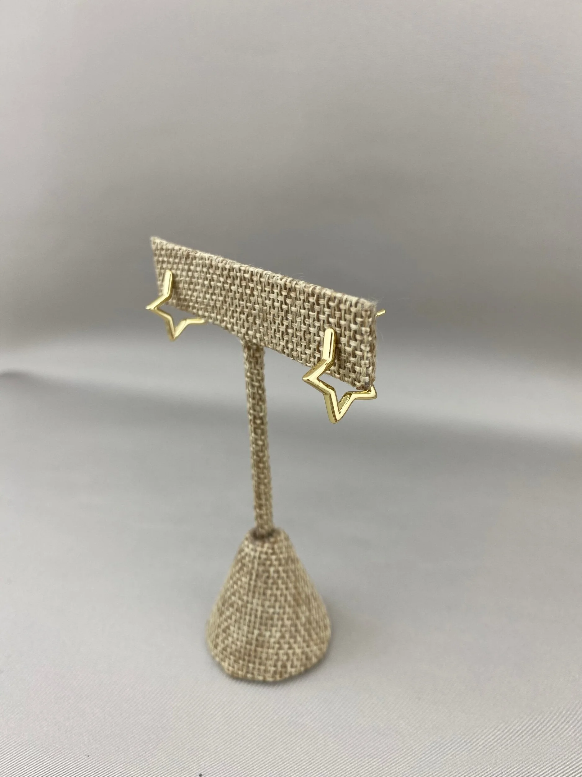 AE4C2290-1730-4187-B568-3CFBA2665F89