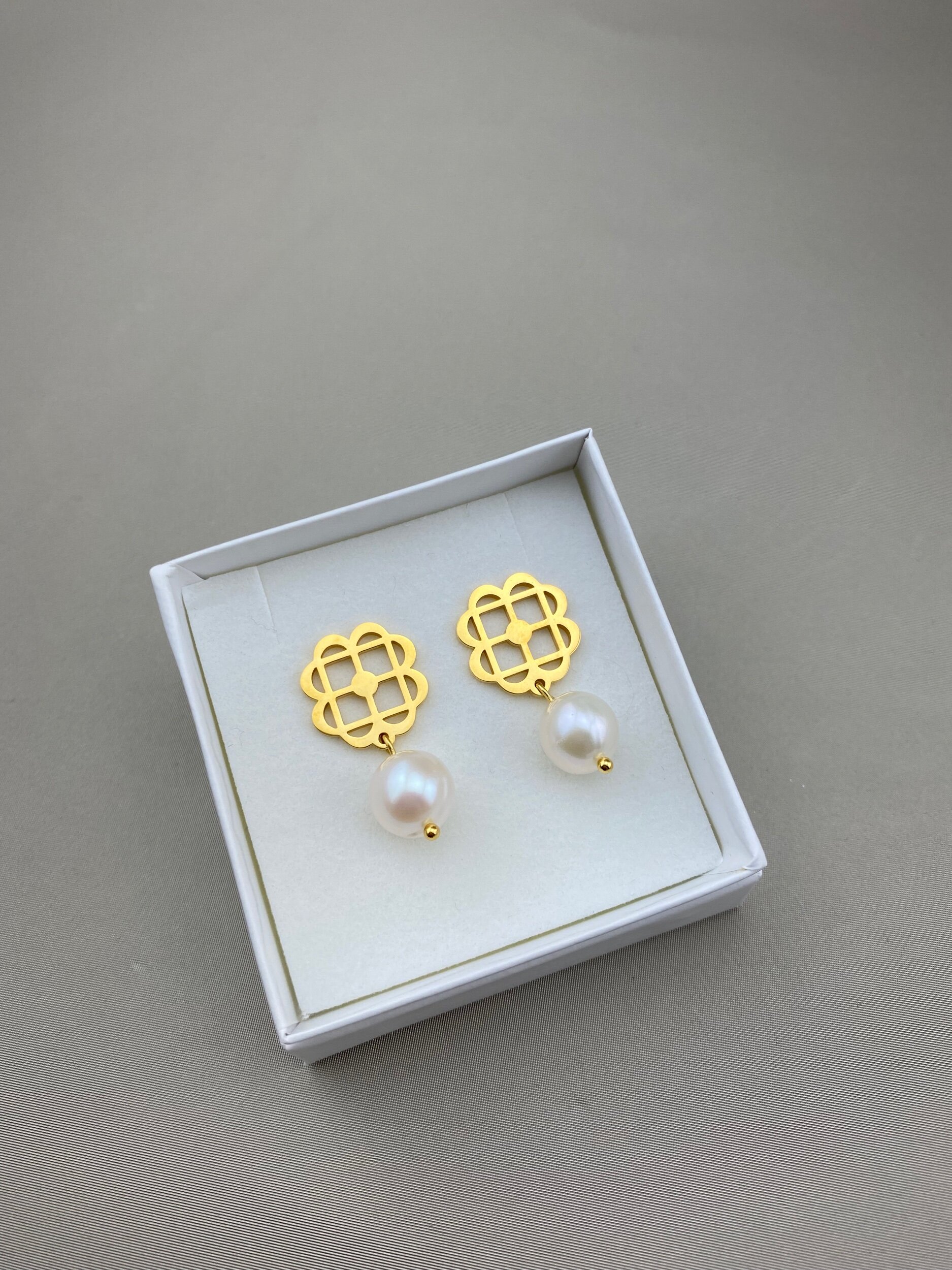 F6338985-0FBE-4A4D-BA9F-E9E15E383D6D