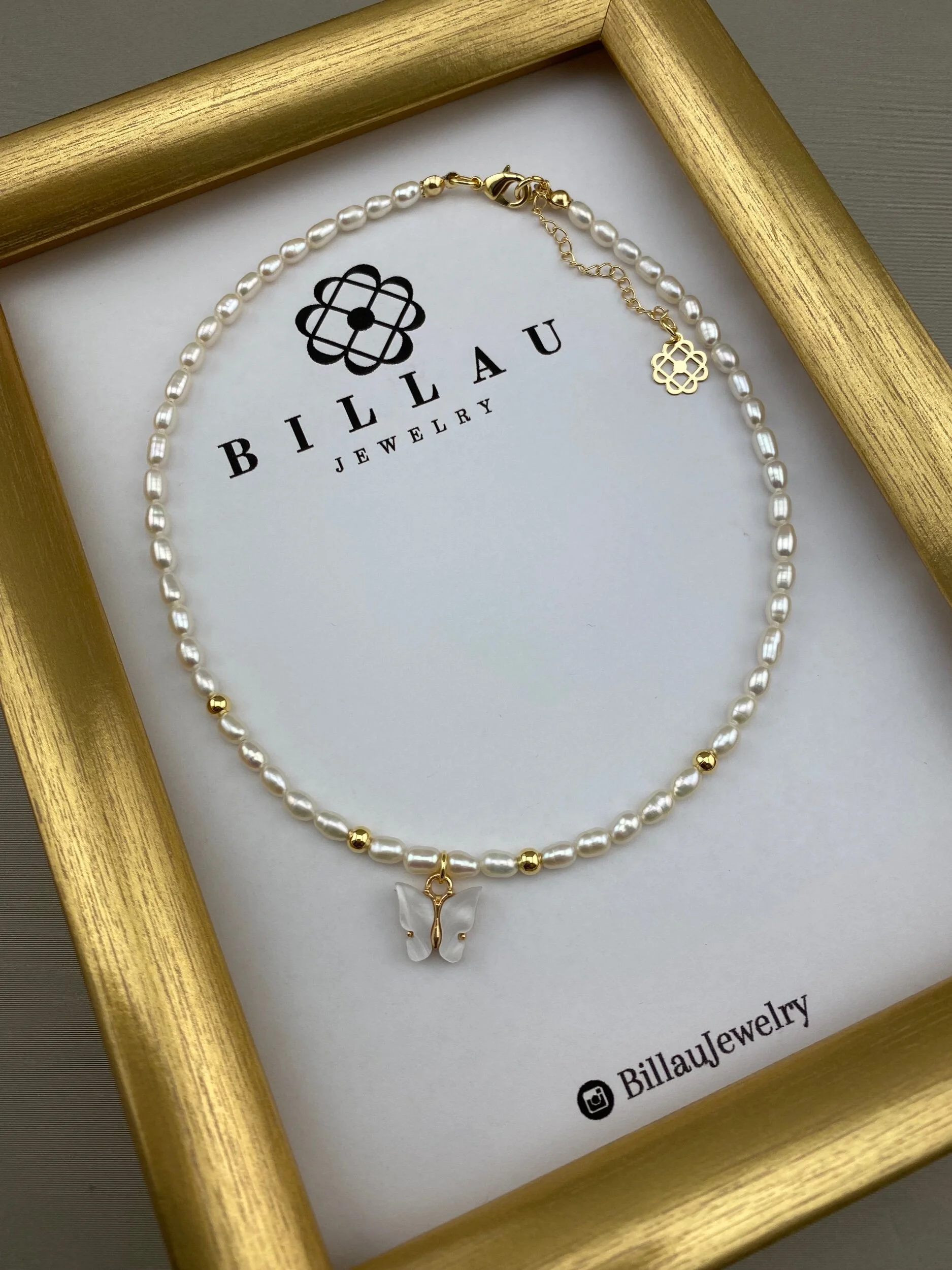 E9B37F29-E325-42B0-8153-061AE87A24AC