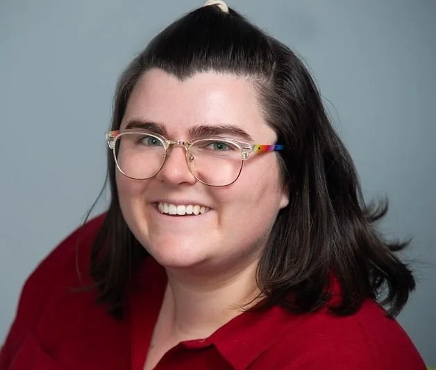 Smiling picture of Becca Hoskins