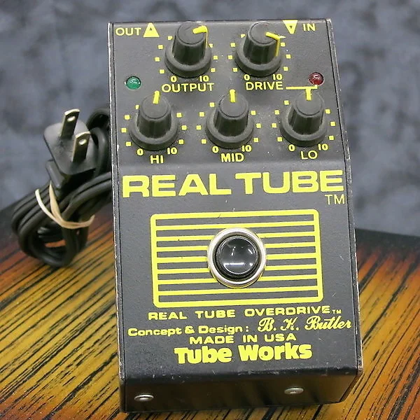 I used one of these at The Dust Brothers studio in LA around 90/91. It was actually Money Mark’s! I bought this straight after at The Guitar Center on Sunset BL. Get’s a lot of use on Young Gun Silver Fox for slightly over driven leads.