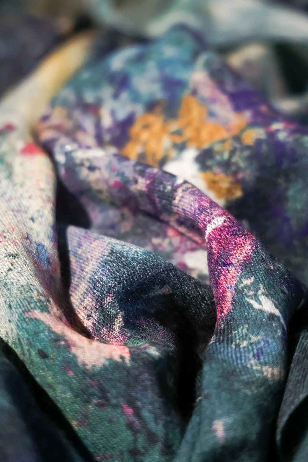 Darcy Huggle Scarf2.jpg