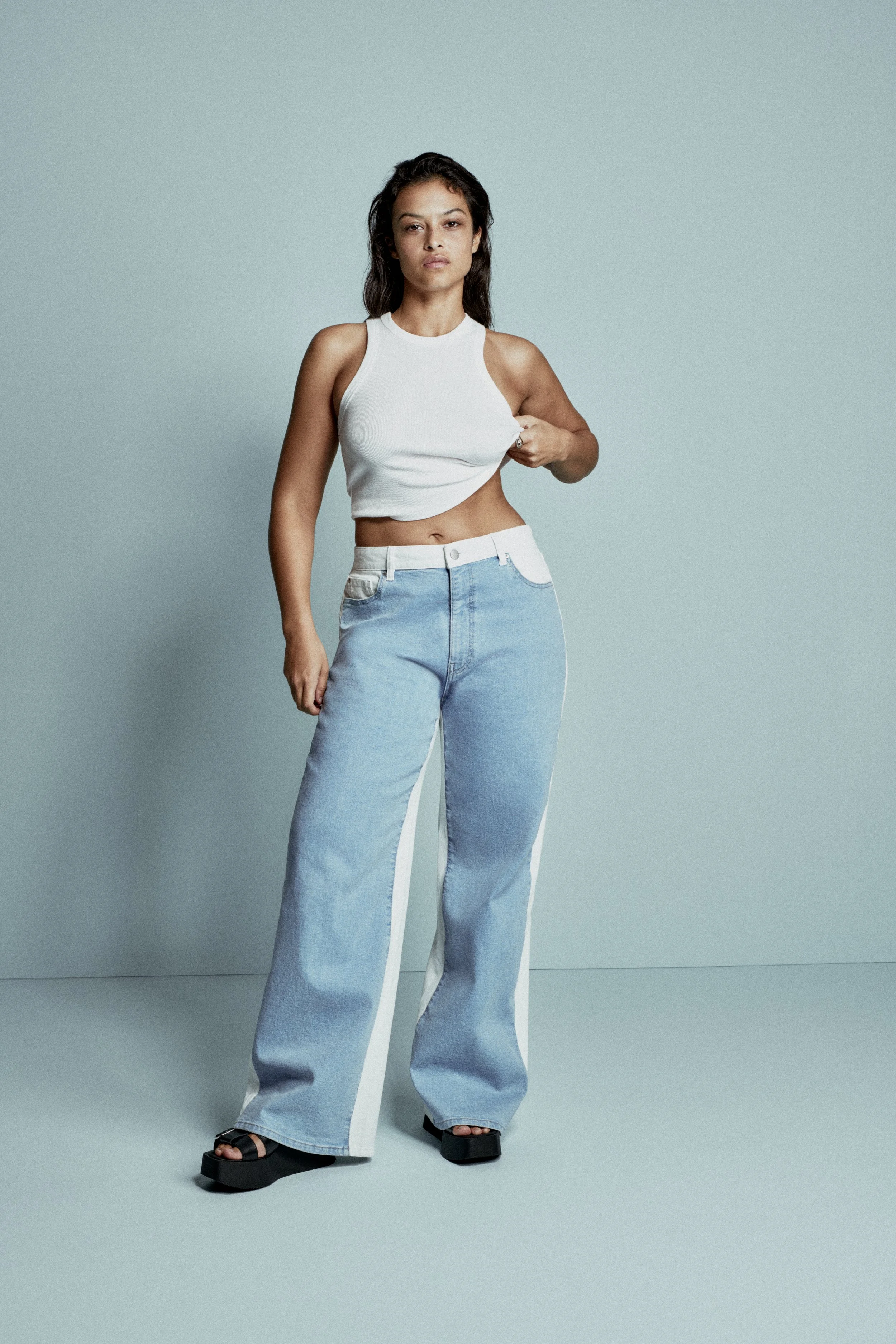FEB24_Denim_DEVYN_S08_0879_post_DF.jpg