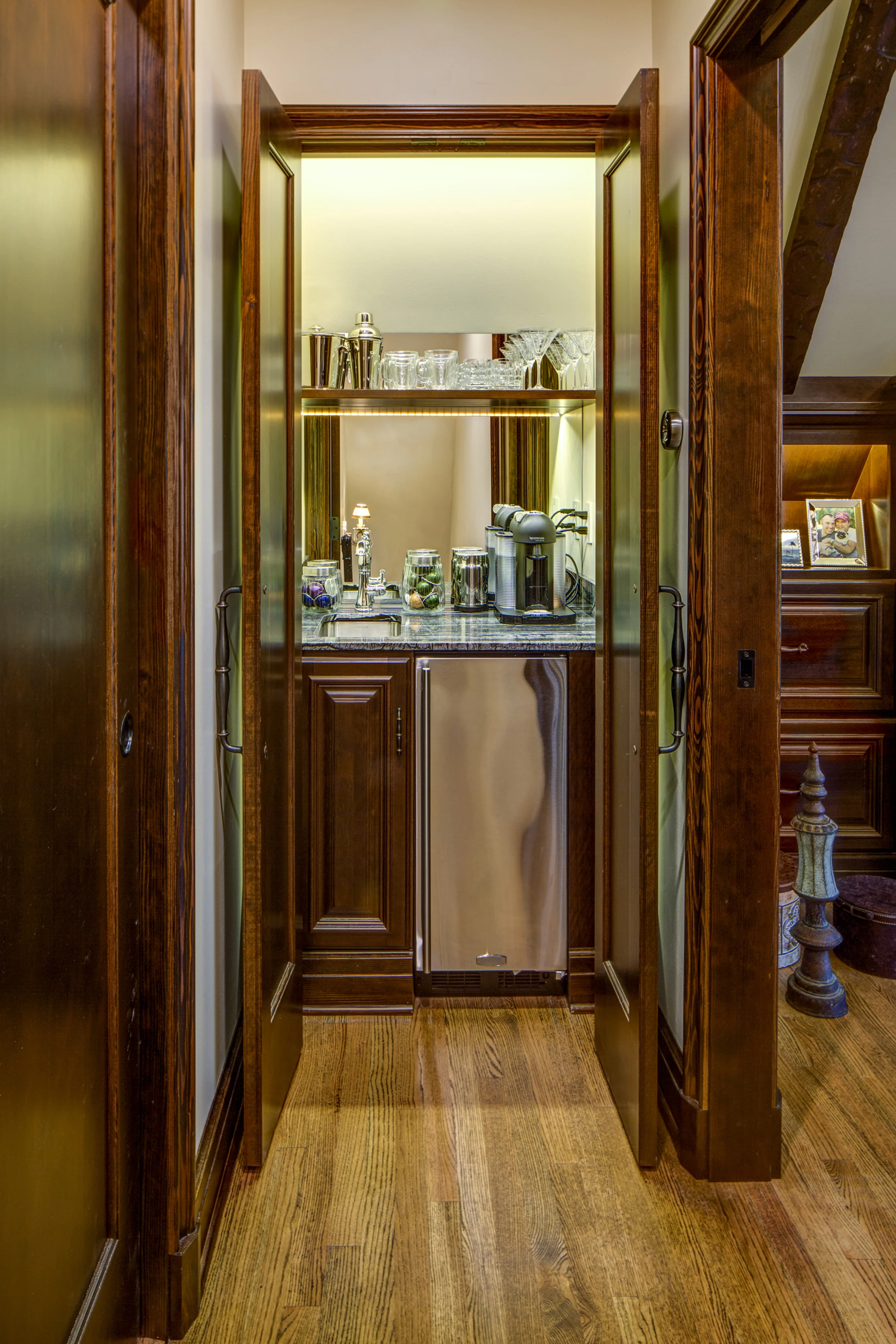 Luxurious Built-In Wet Bar in Master Suite