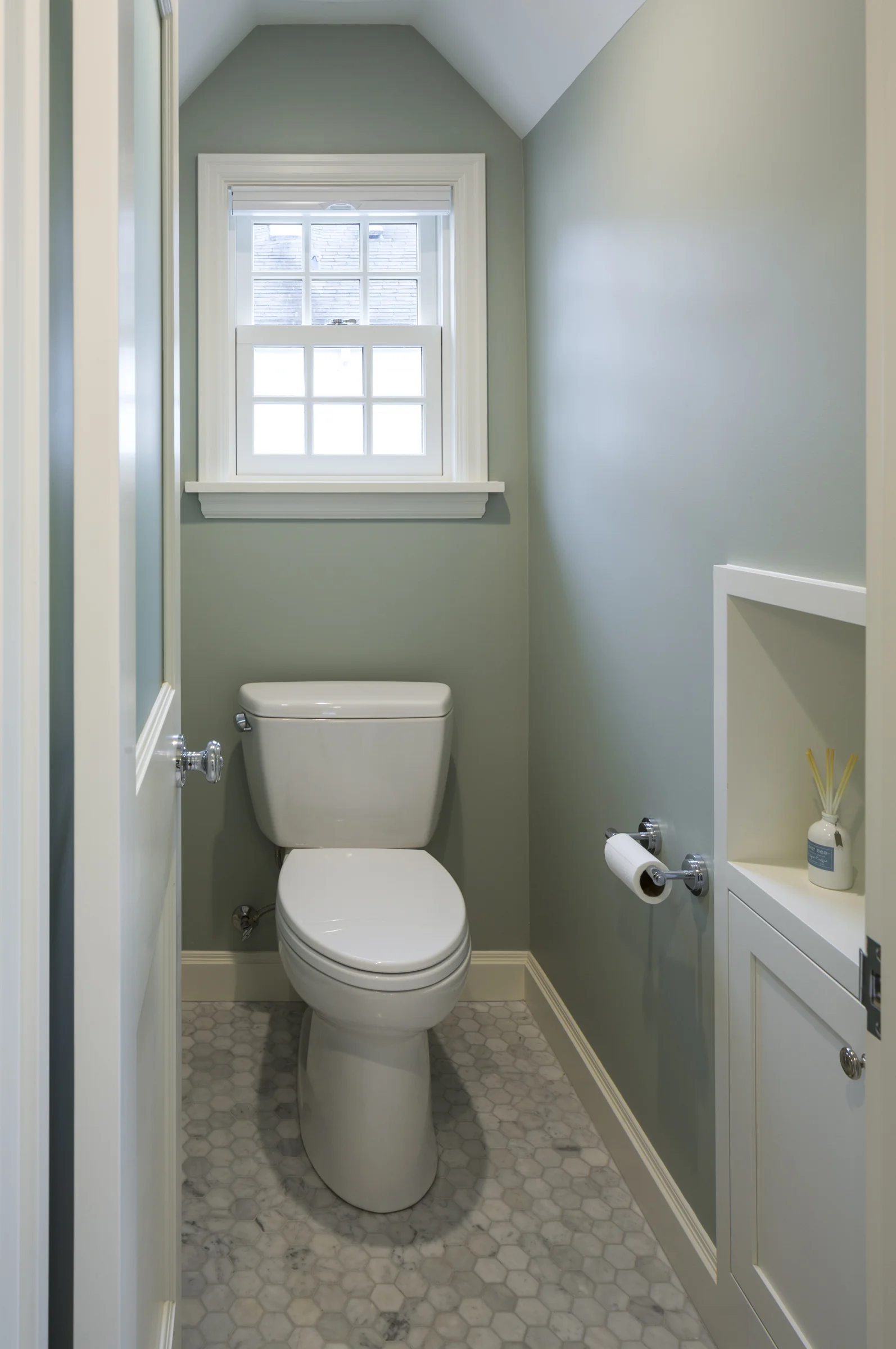 Water Closet with Convenient Storage