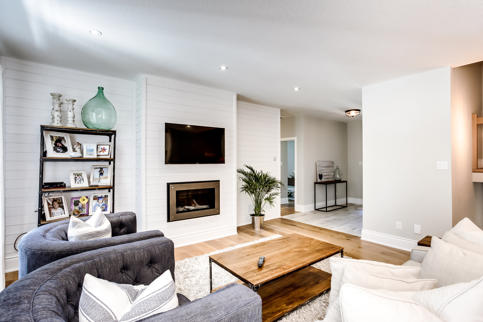 045-VanderMeer-Homes-websize-1690.jpg