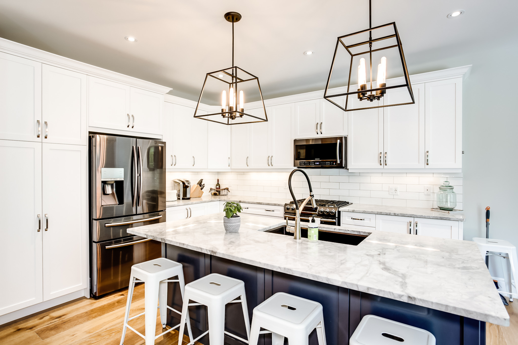 047-VanderMeer-Homes-websize-1700.jpg