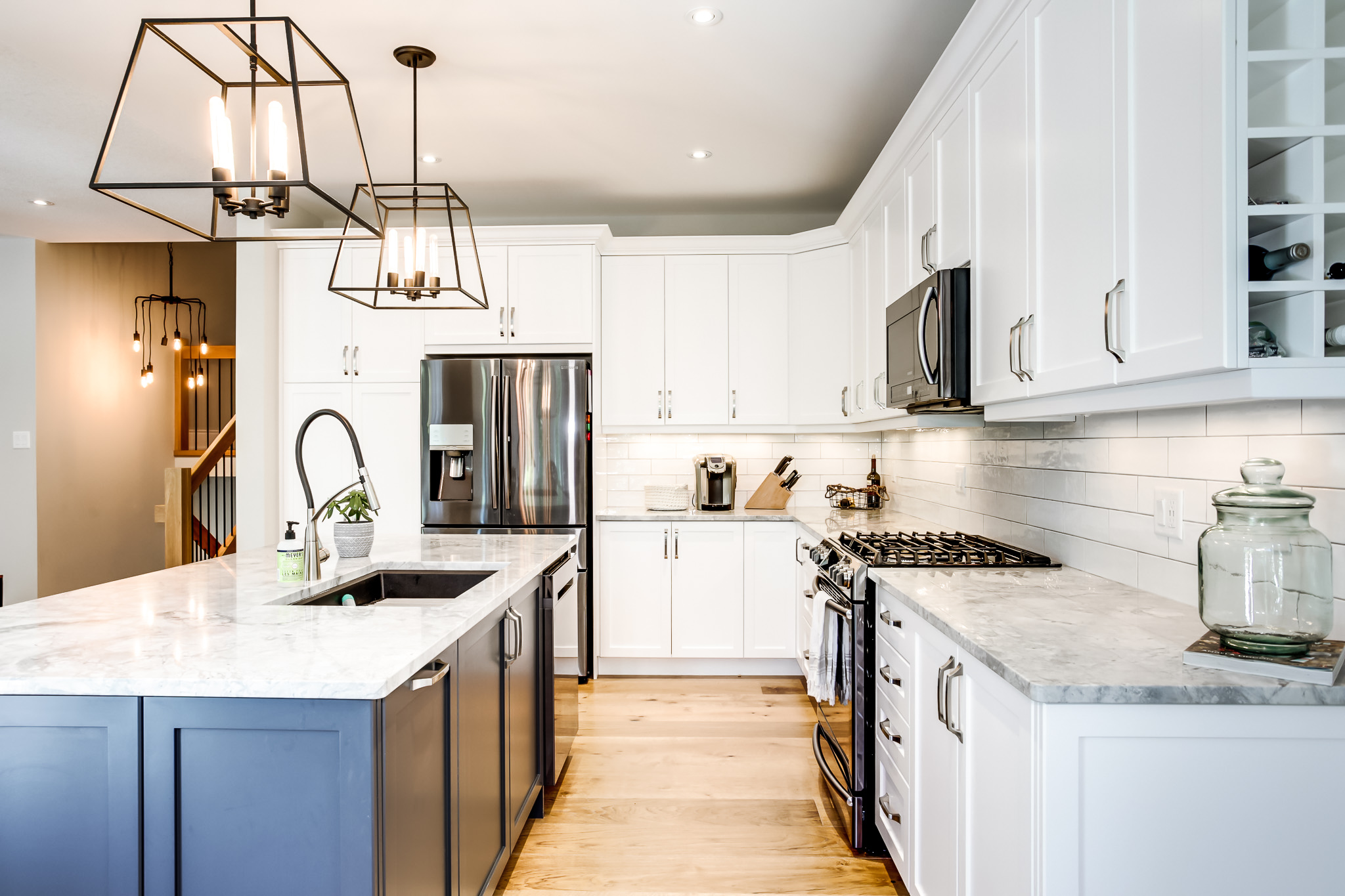 048-VanderMeer-Homes-websize-1705.jpg