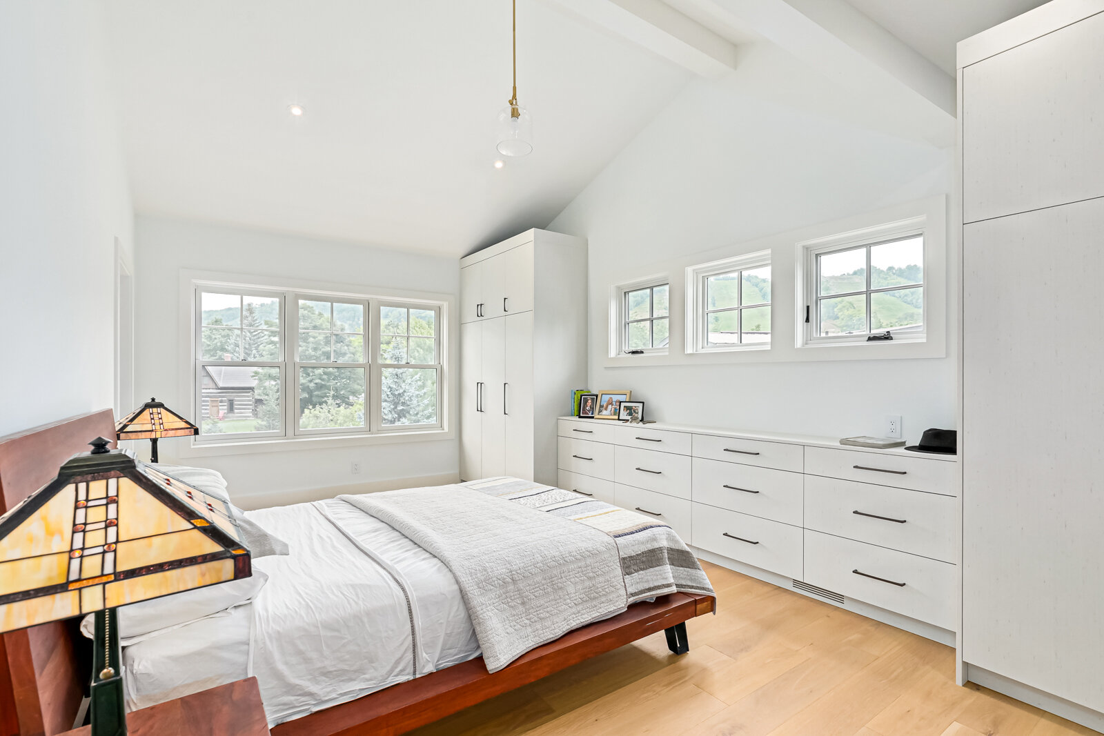 For this home the clients opted for built-ins rather than having a walk-in closet. 🗄️ The walk-in closet is something synonymous with luxury and space but when you can set up your master bedroom with built-ins that look like this, I'd disagree! It's