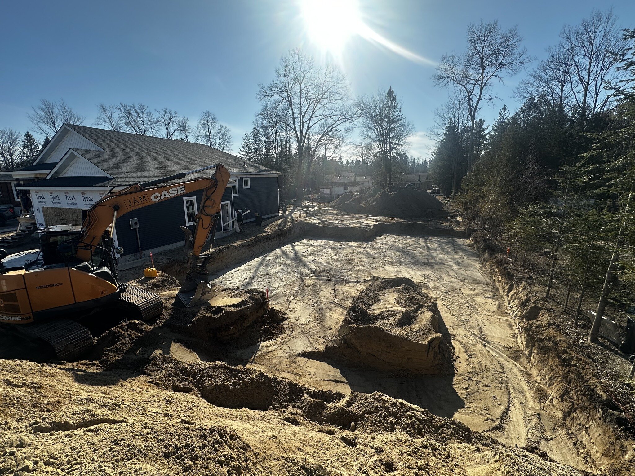 Another excavation done by @JAM! Footings are in, time for the walls to go up! ⬆️
.
.
.
.
.
.
 #newconstruction #customhomebuilders #custombuild #construction #custom #custombuilder #customhome #customhomebuild #newhomeconstruction #customhomebuildin