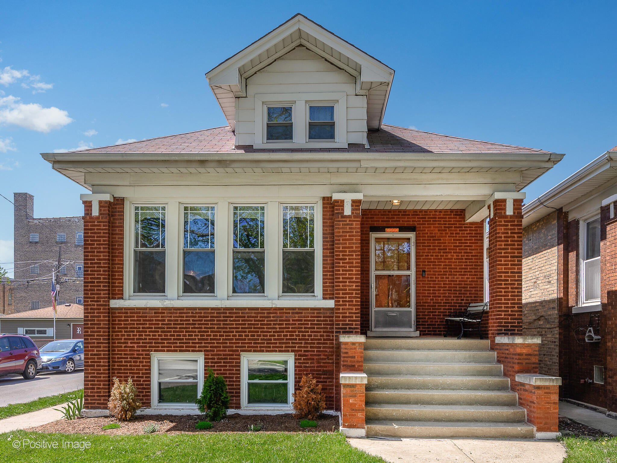 4500 N Springfield Ave Chicago IL 60625 USA-001-005-0001-MLS_Size.jpg