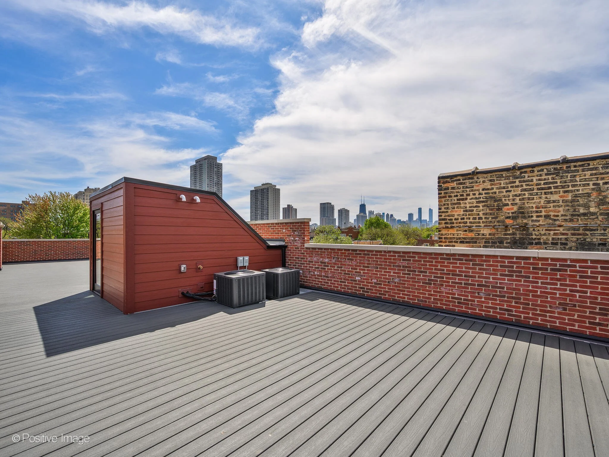 2107 N Cleveland Ave Chicago IL 60614 USA-048-052-0048-MLS_Size.jpg