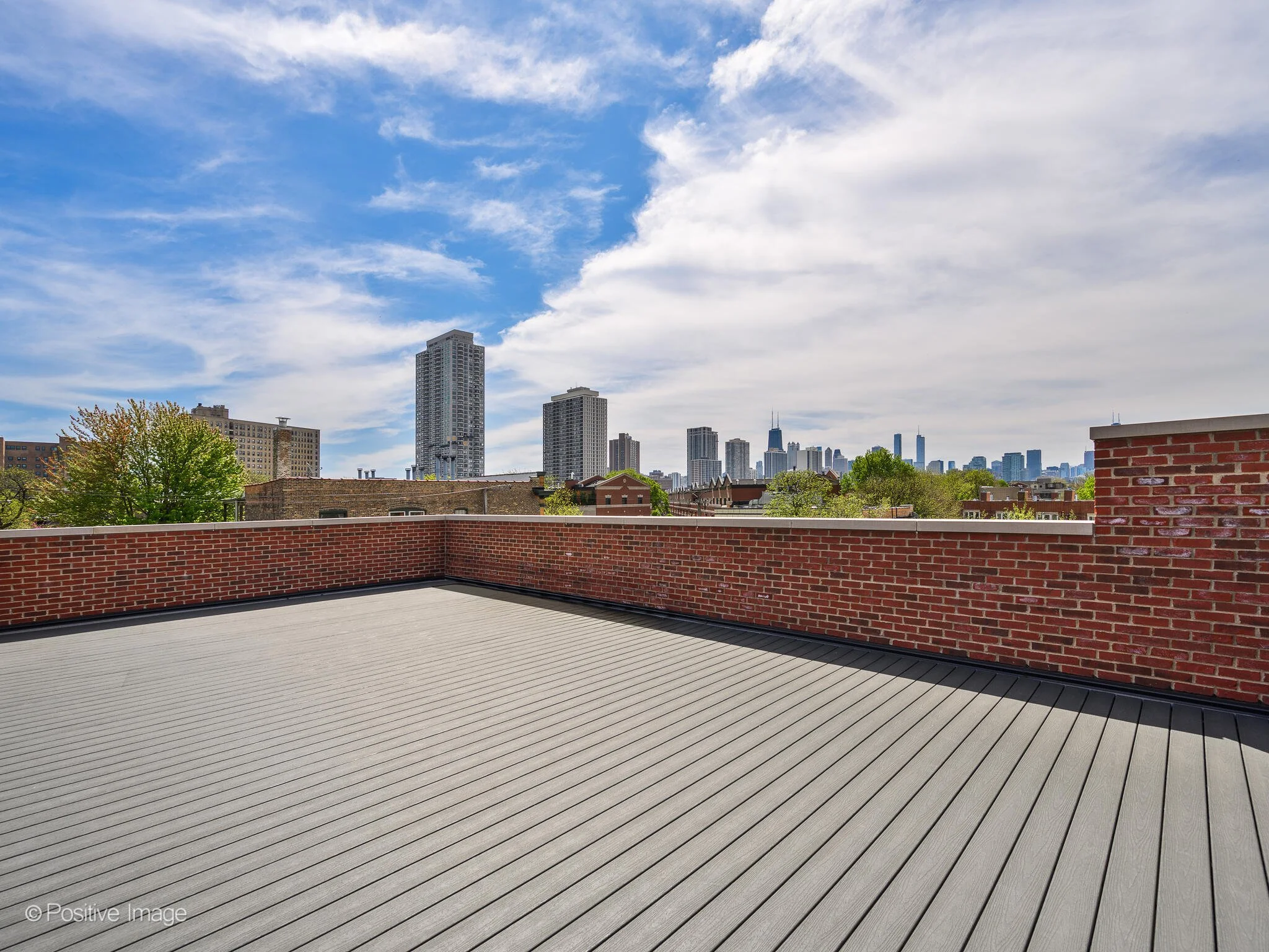 2107 N Cleveland Ave Chicago IL 60614 USA-049-026-0049-MLS_Size.jpg
