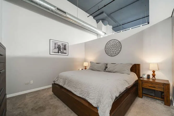 1224 W Van Buren St Apt 212-small-019-019-0017-666x445-72dpi.jpg