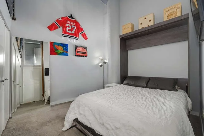 1224 W Van Buren St Apt 212-small-022-003-0020-666x445-72dpi.jpg