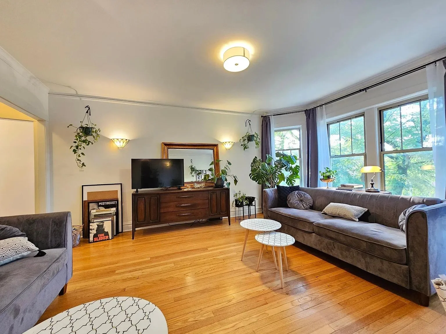 5 -CP - Living Room2.jpg