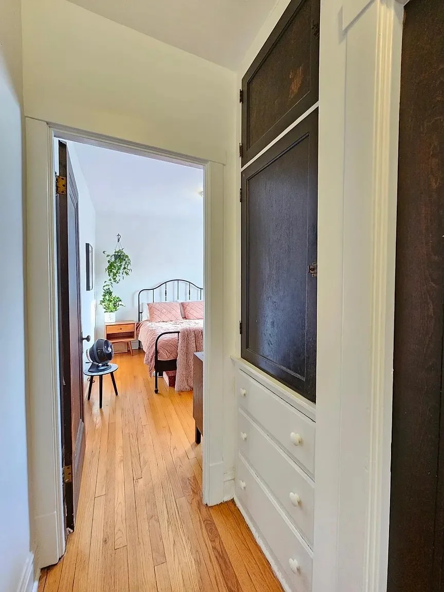 14 - CP - Hall linen.jpg