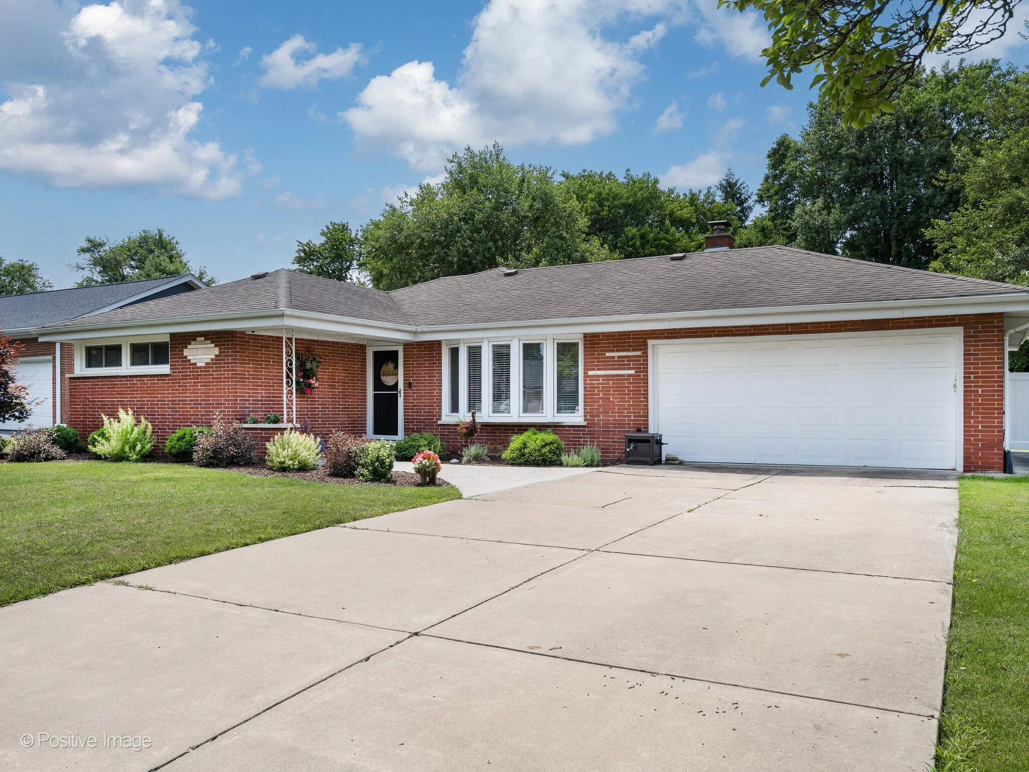 12424 S Moody Ave Palos Heights IL 60463 USA-002-010-0002-MLS_Size.jpg