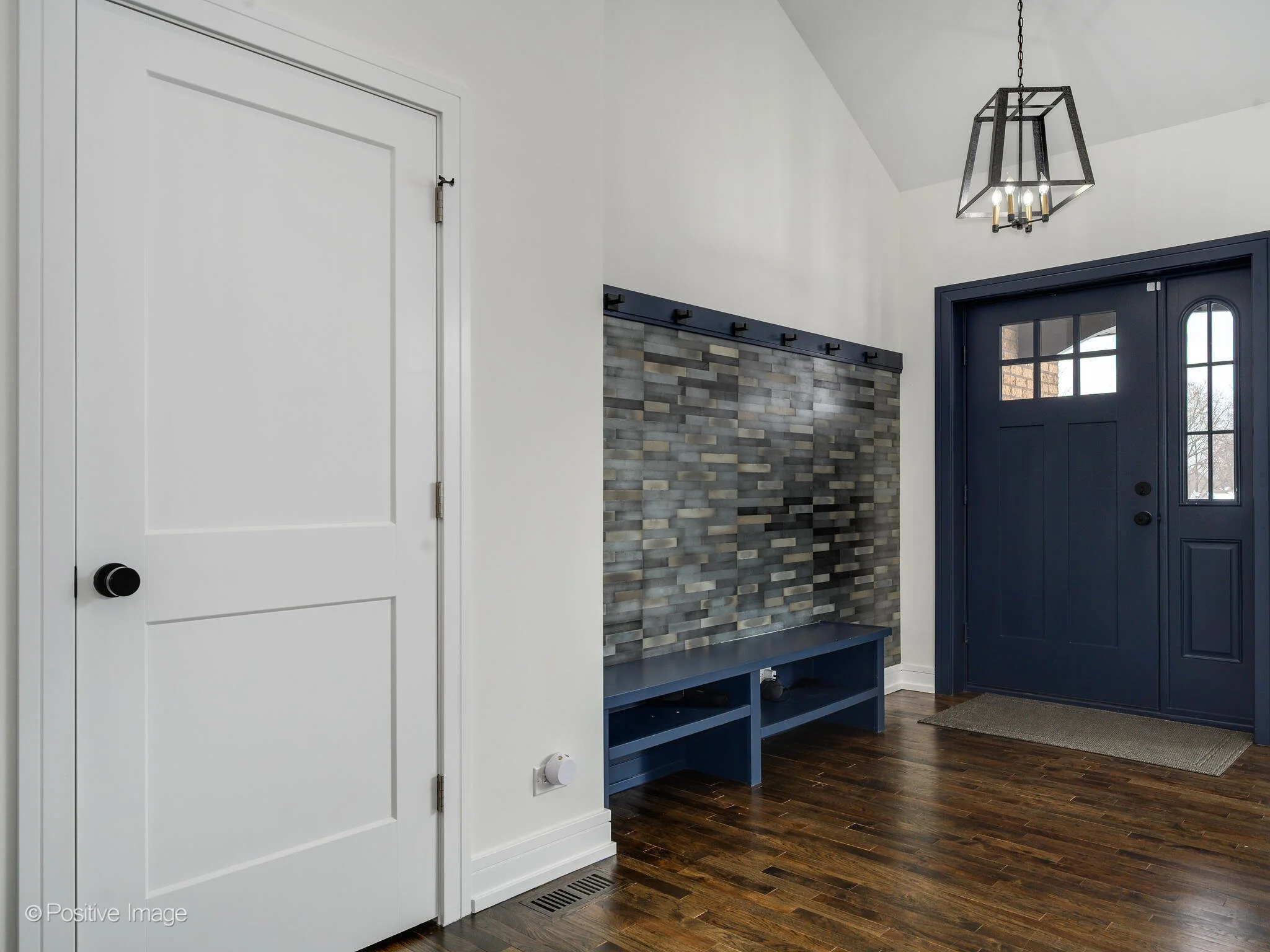 7609 Baker Ct Darien IL 60561 USA-003-015-0003-MLS_Size.jpg