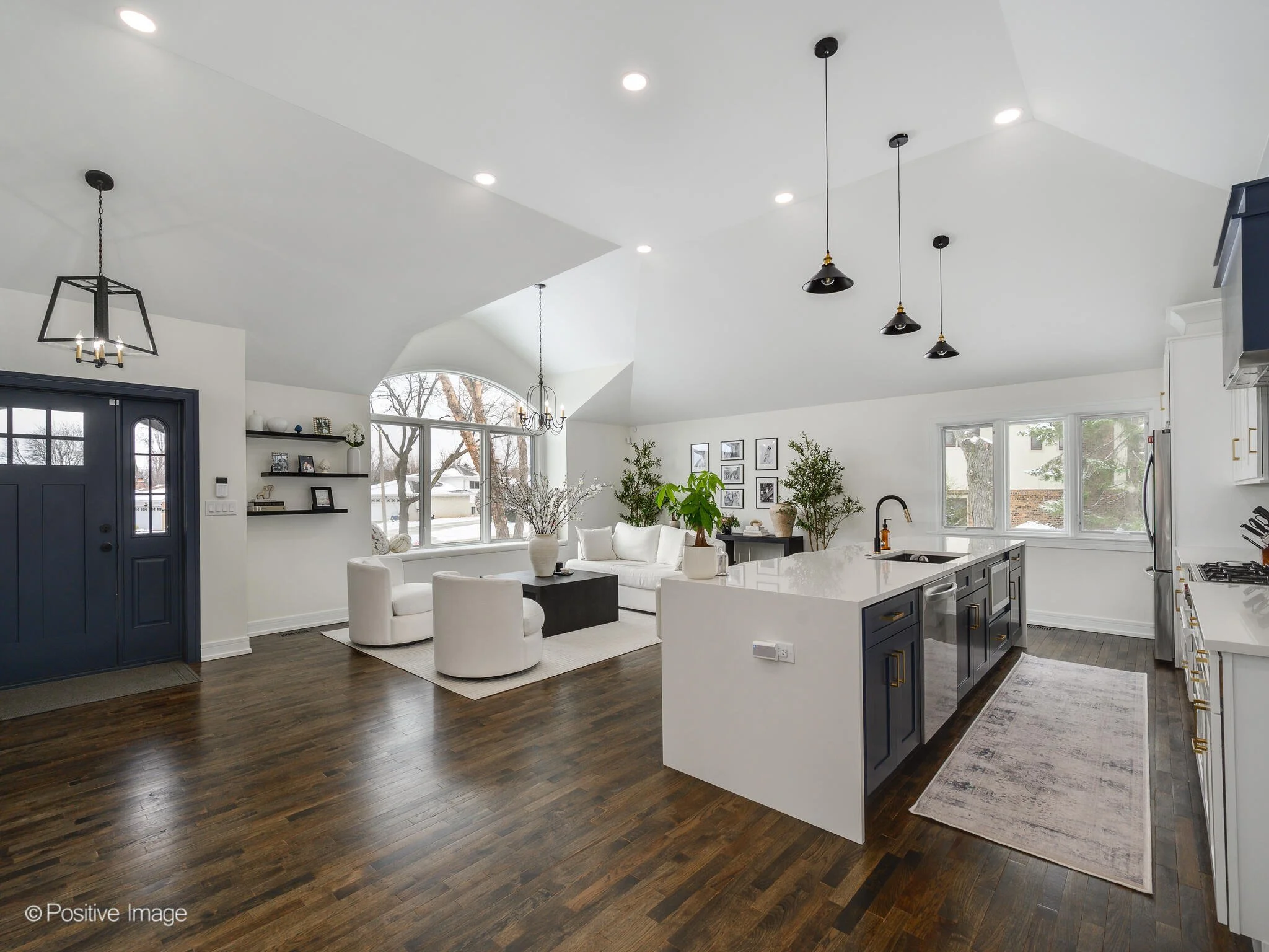 7609 Baker Ct Darien IL 60561 USA-004-013-0004-MLS_Size.jpg