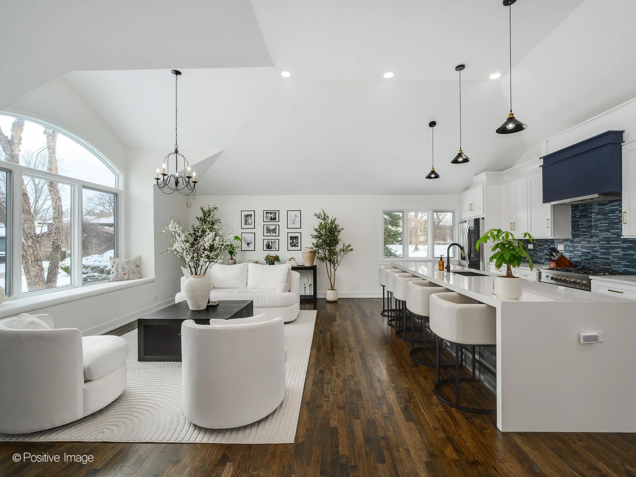 7609 Baker Ct Darien IL 60561 USA-010-001-0010-MLS_Size.jpg