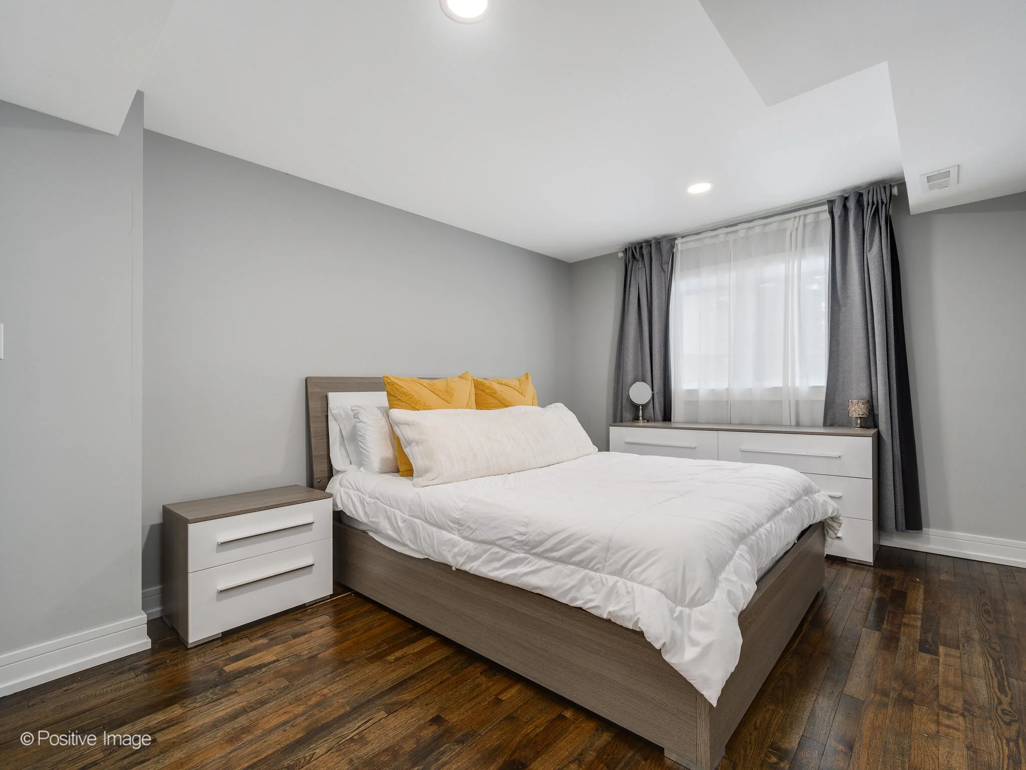 7609 Baker Ct Darien IL 60561 USA-026-005-0026-MLS_Size.jpg