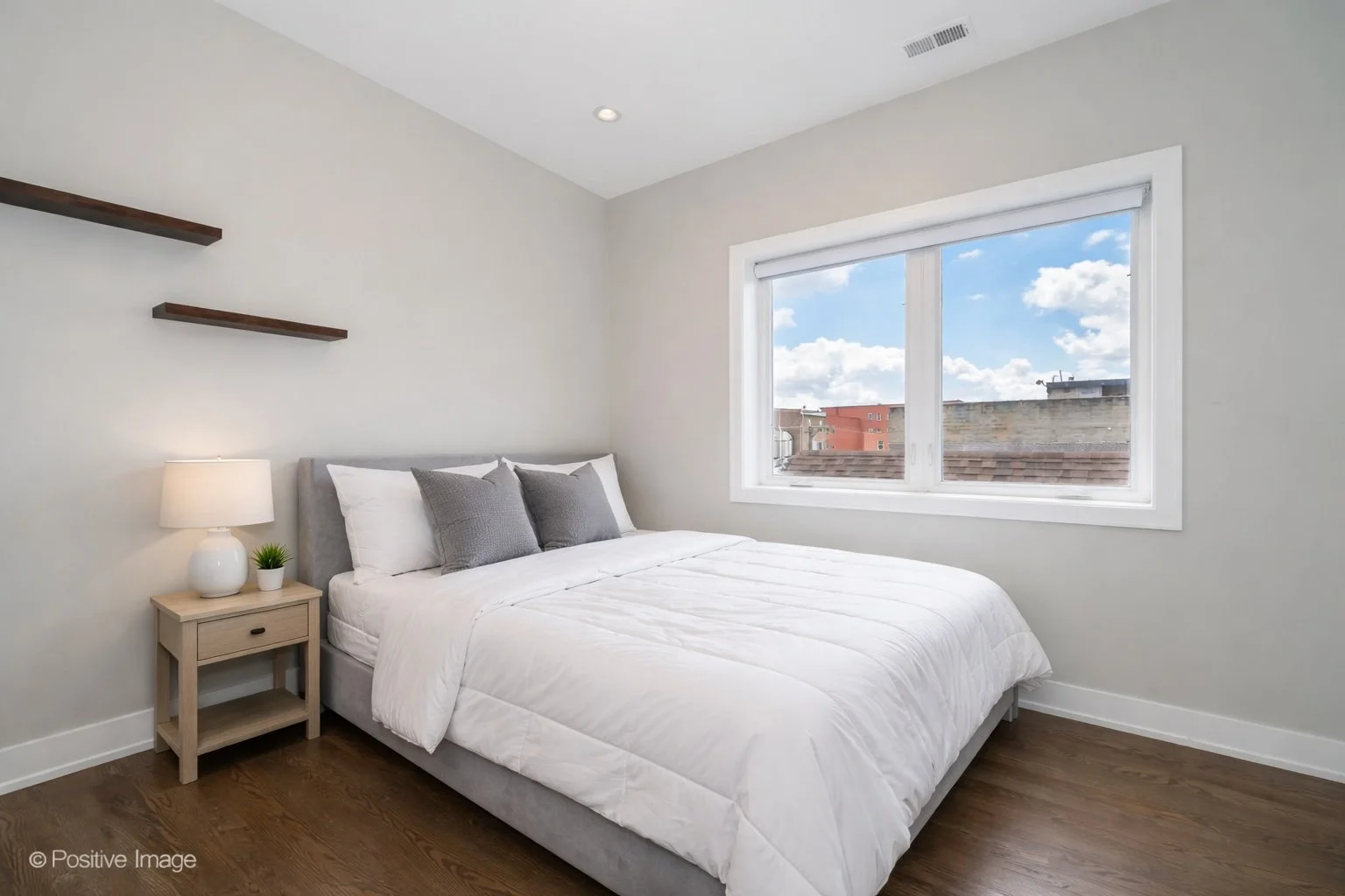 VS - 2nd bedroom.jpg